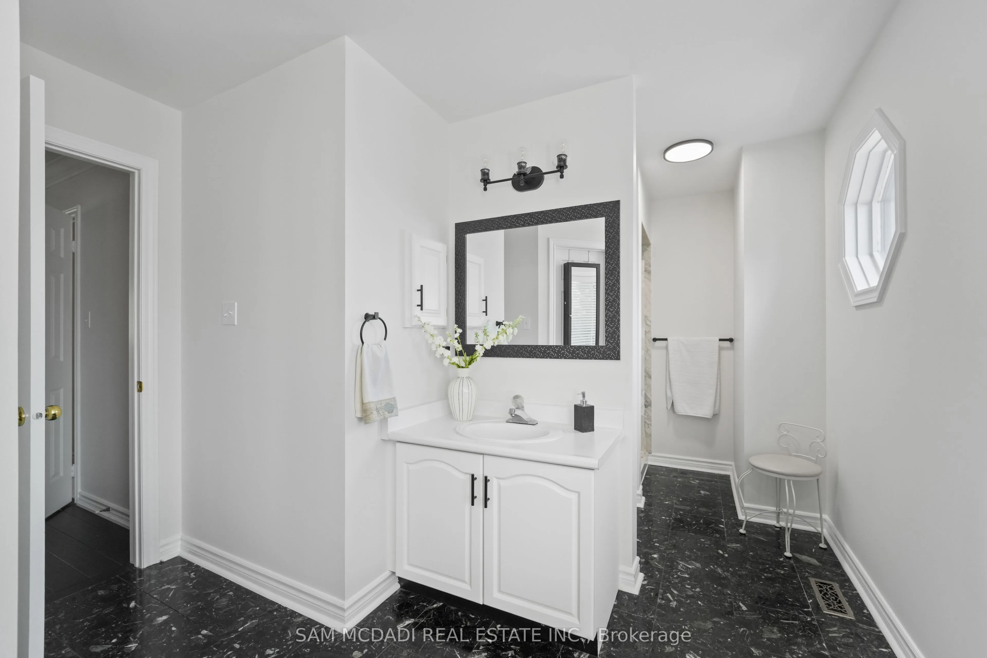 1139 Gable Drive