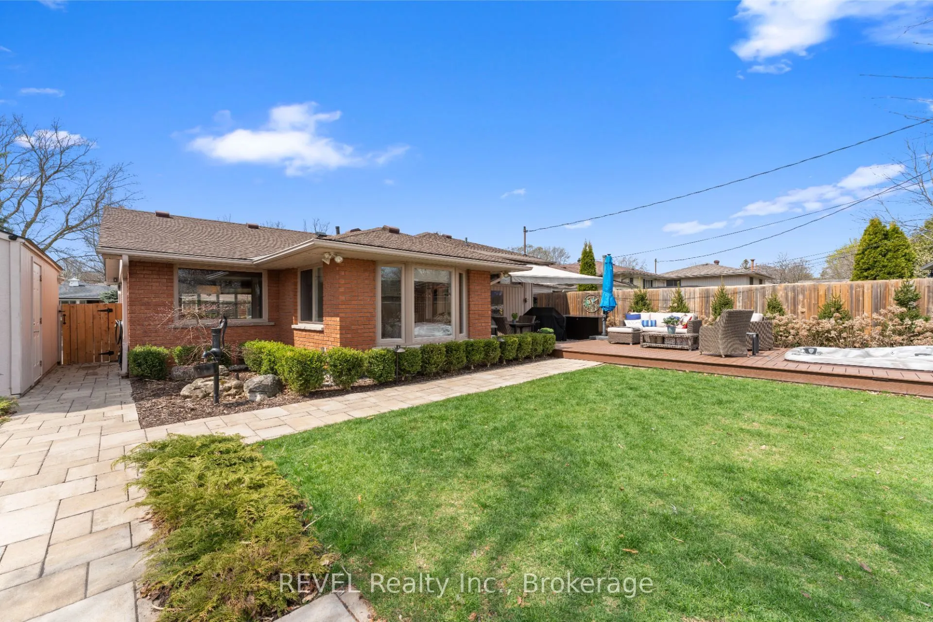 637 Thornwood Avenue