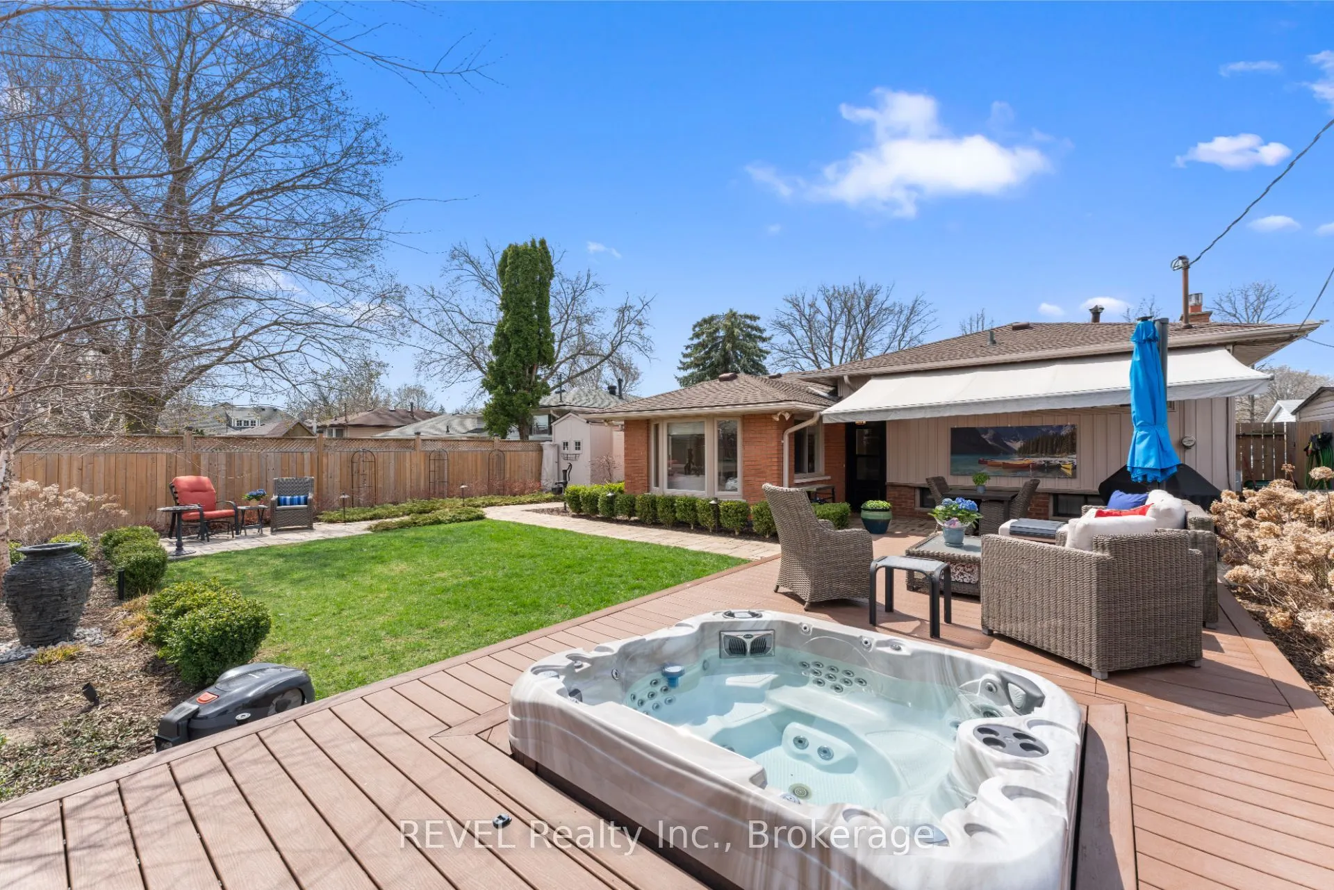 637 Thornwood Avenue