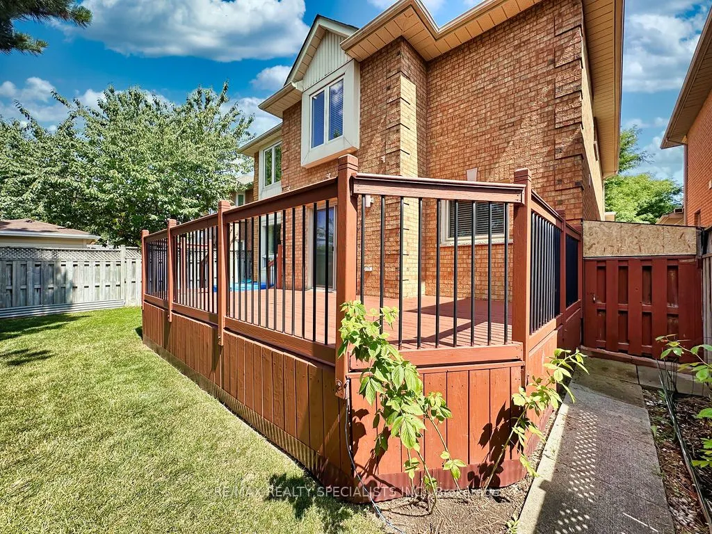 9 Siesta Court