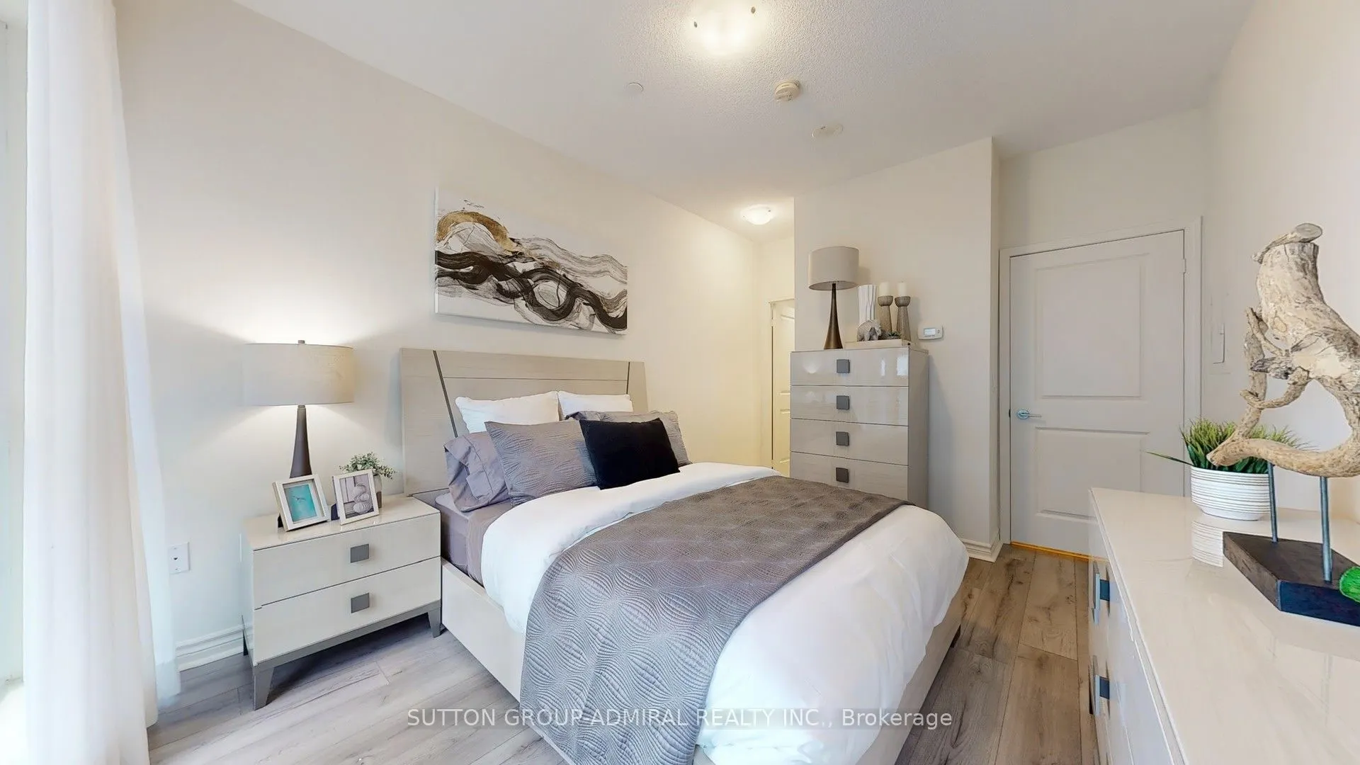 39 Annie Craig Drive, #Th 101