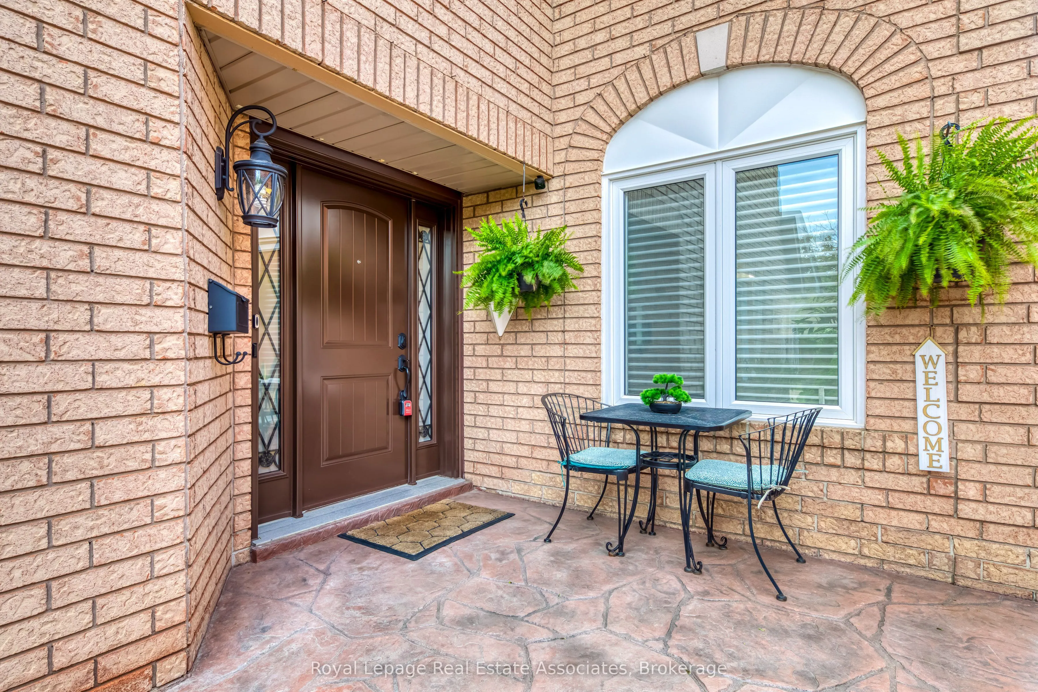 516 Ravenstone Court