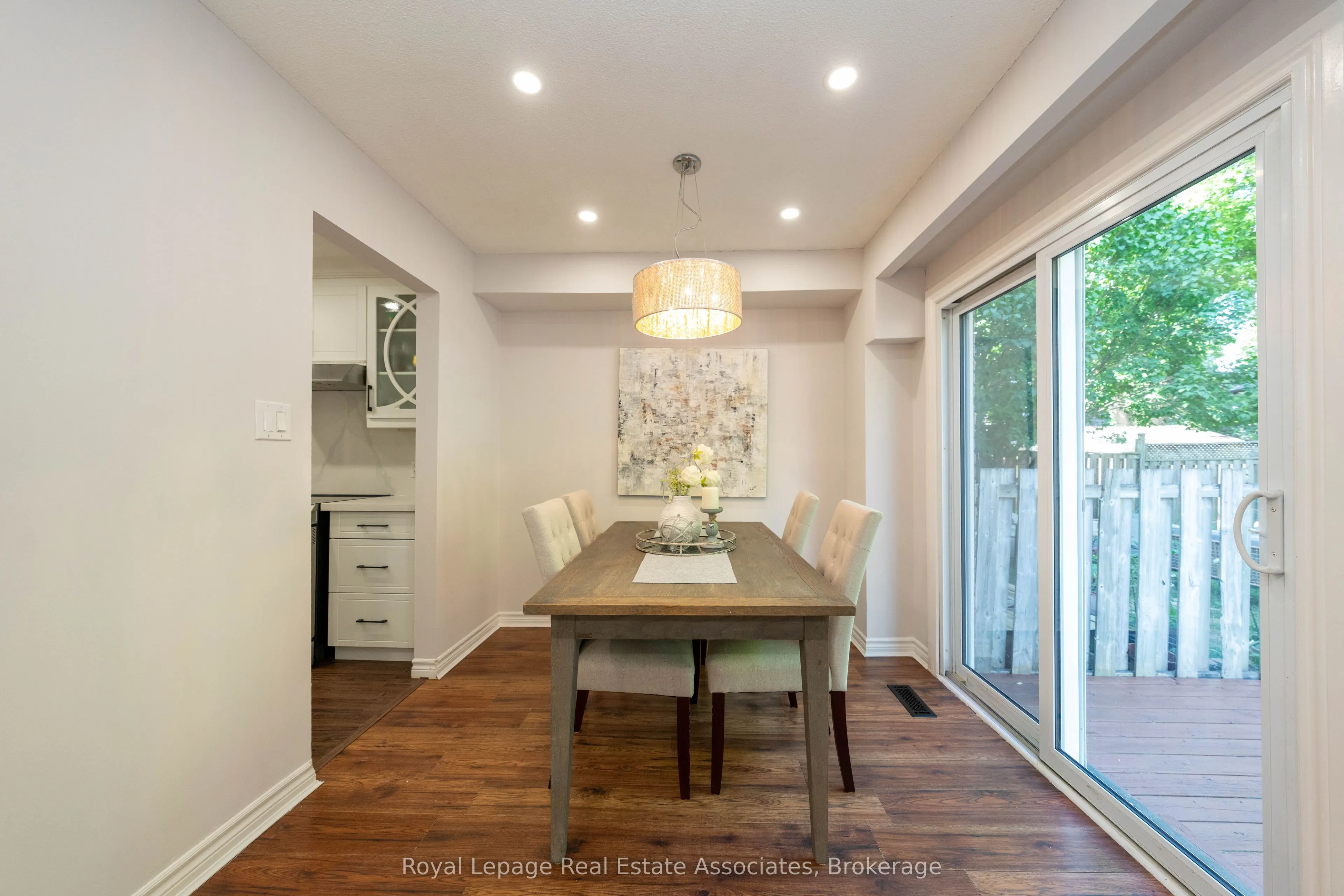 19 Burbank Crescent