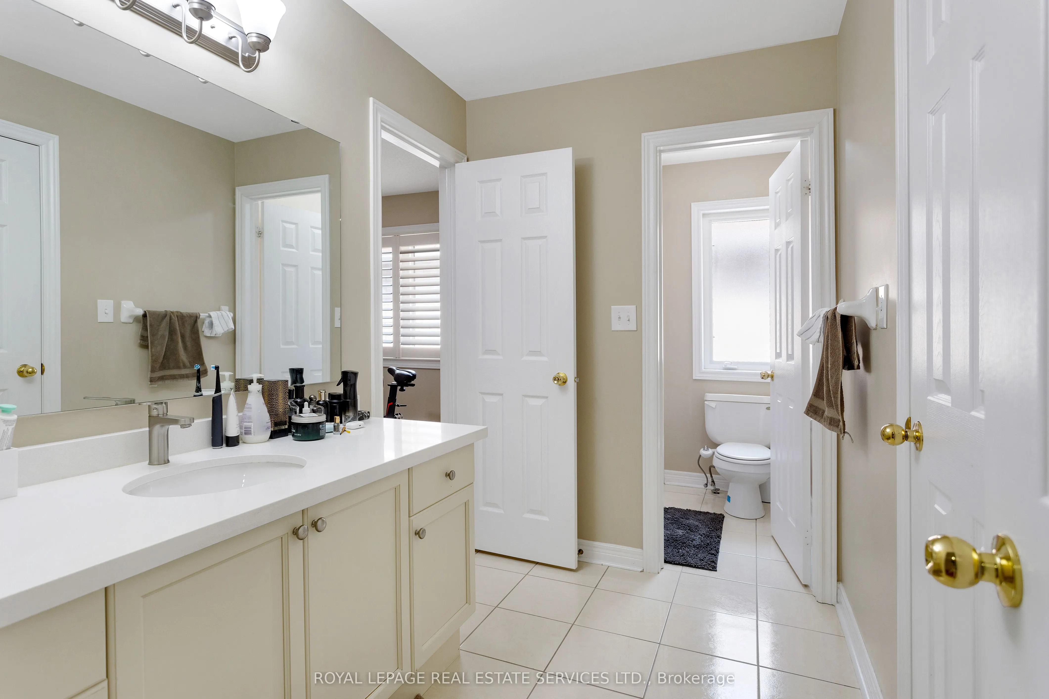 3137 Countess Crescent
