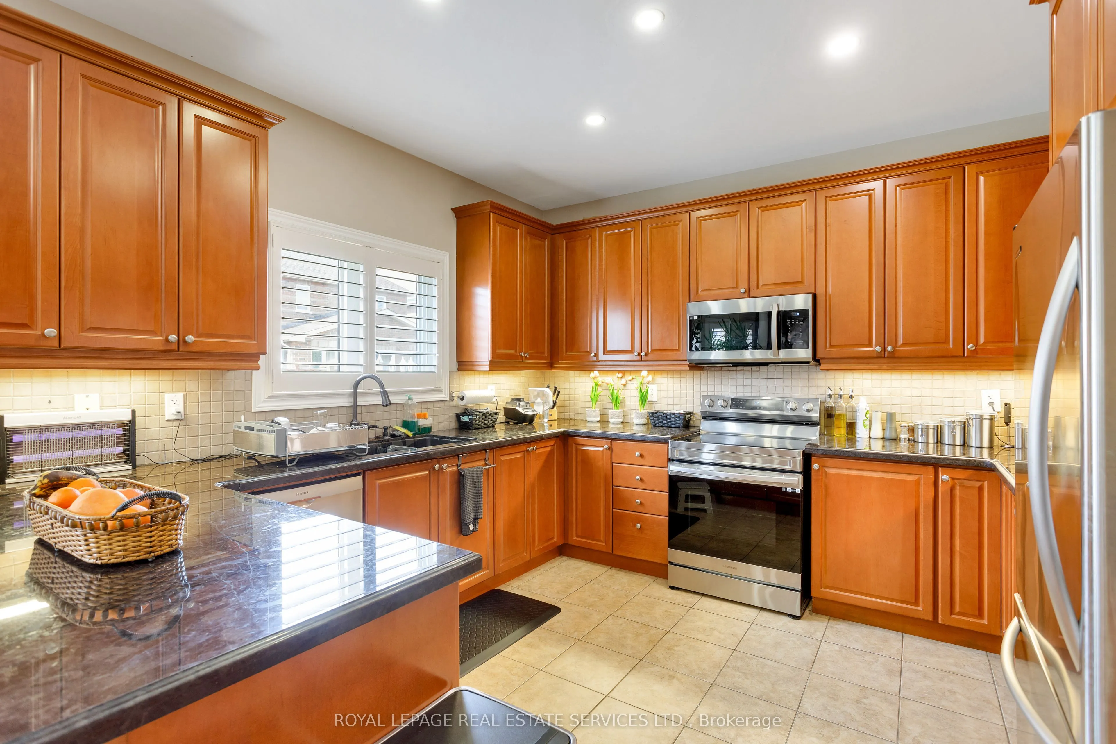3137 Countess Crescent