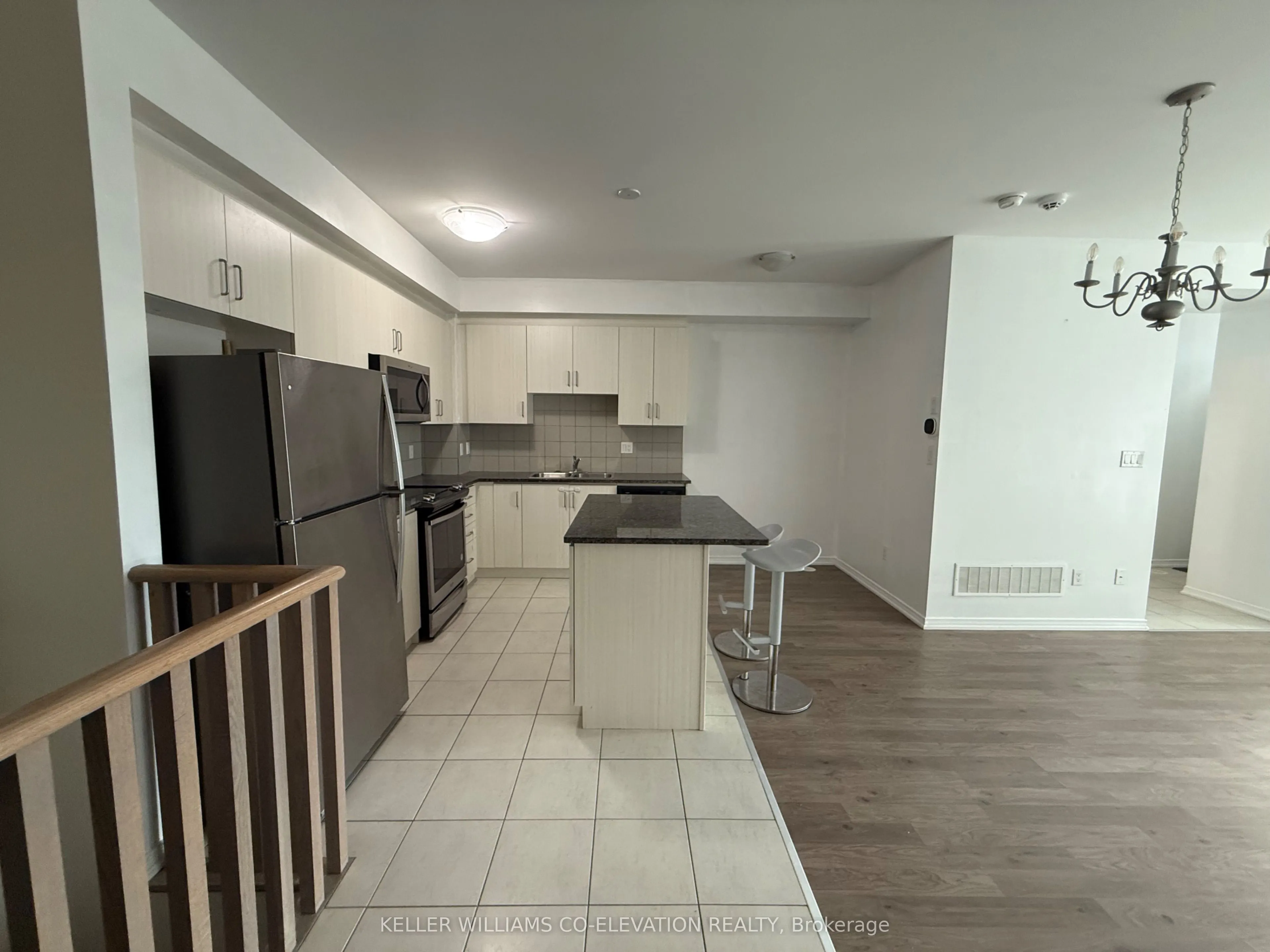 11 Applewood Lane, #112