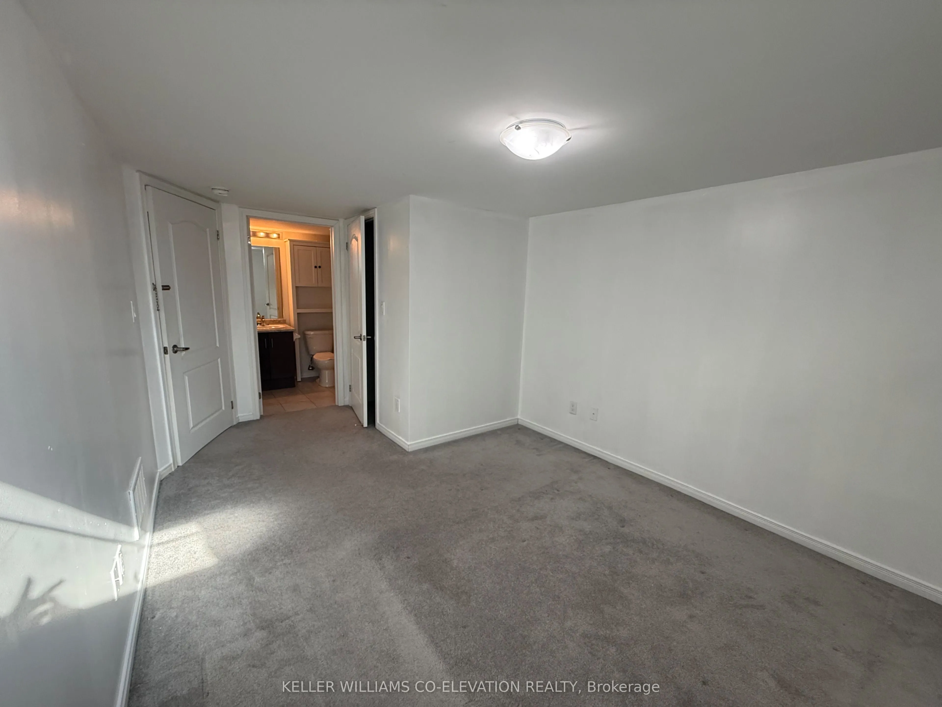 11 Applewood Lane, #112