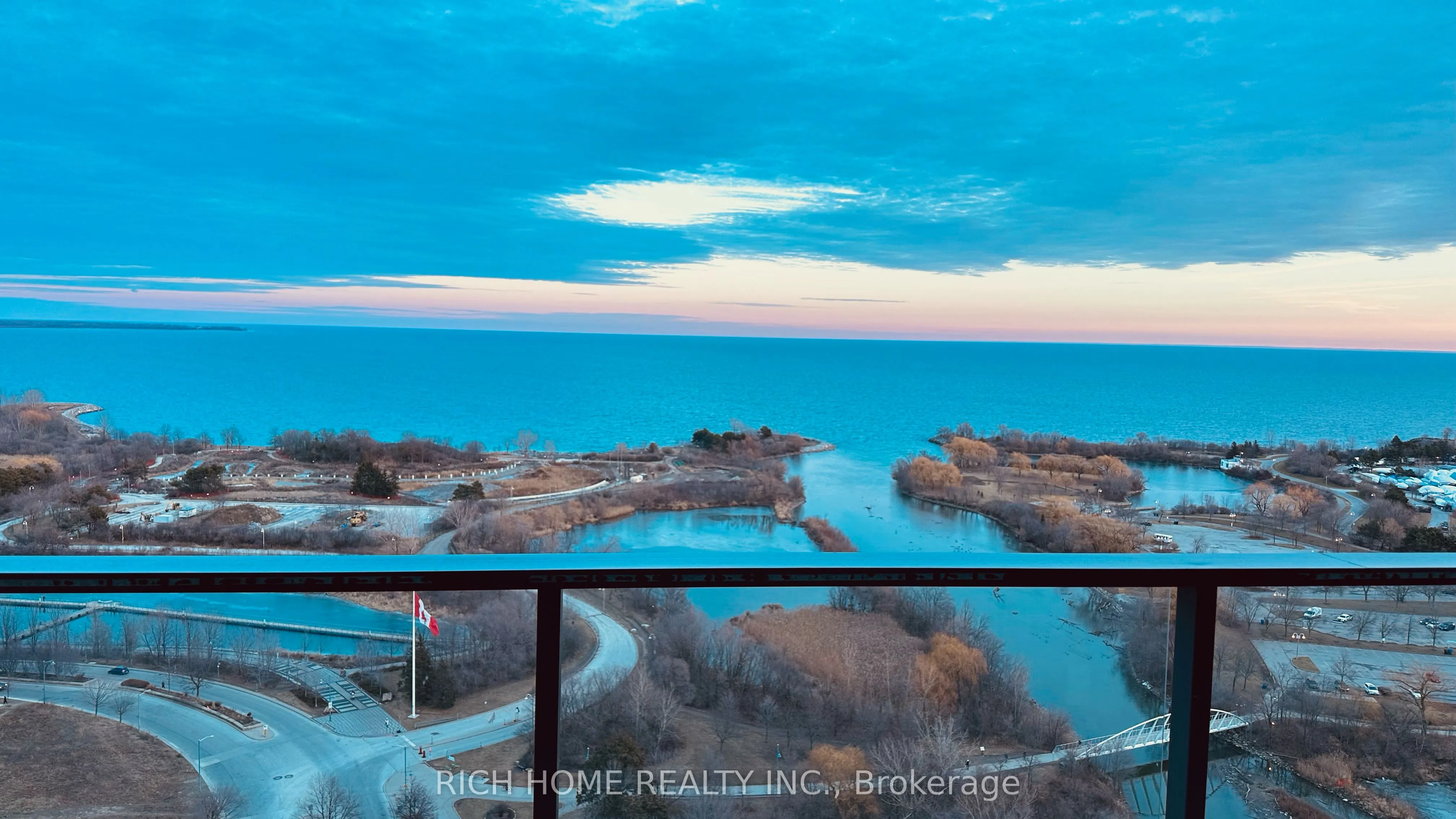 2200 Lake shore Boulevard W, #2810