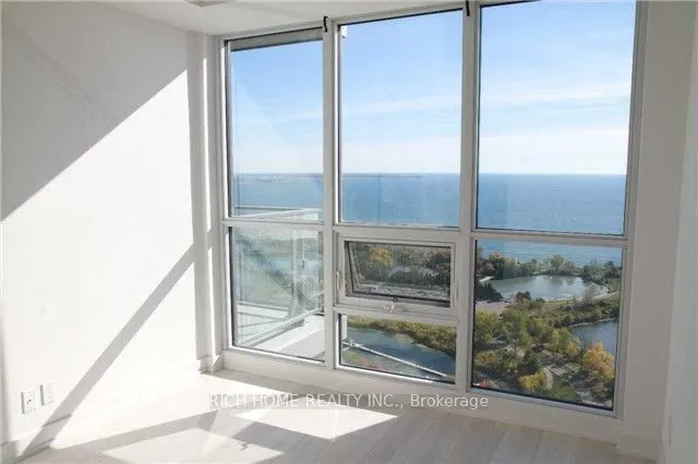 2200 Lake shore Boulevard W, #2810