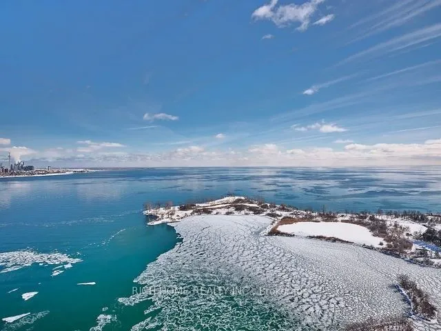 2200 Lake shore Boulevard W, #2810