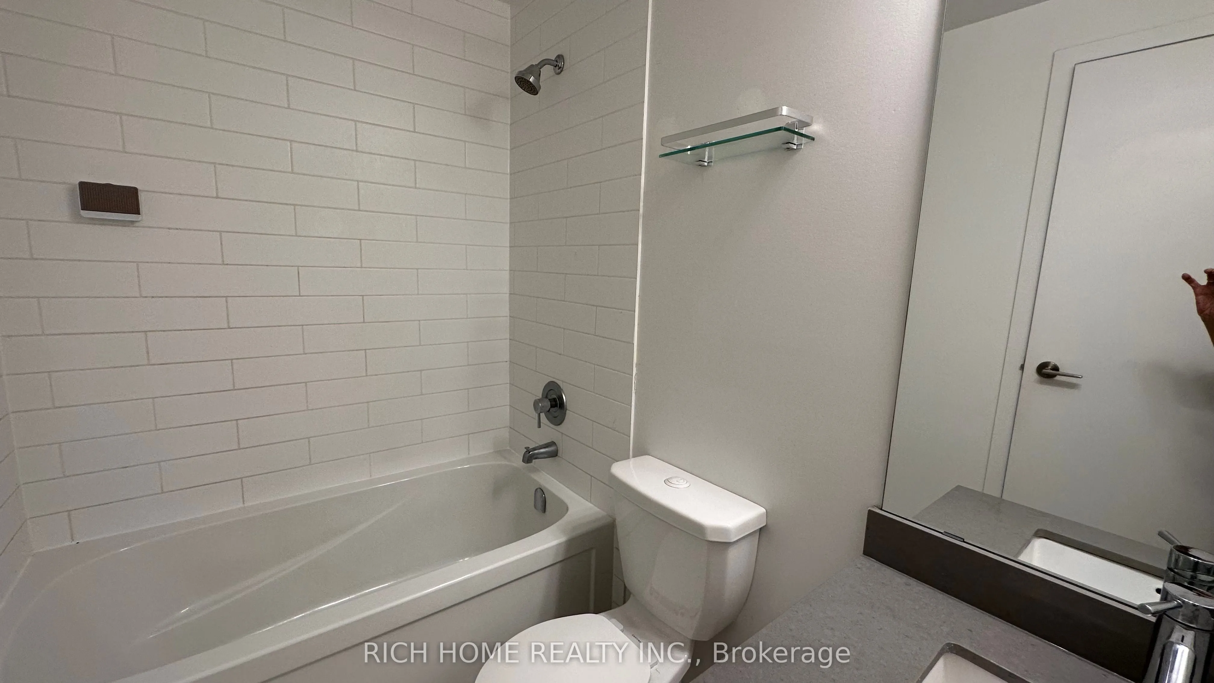 2200 Lake shore Boulevard W, #2810