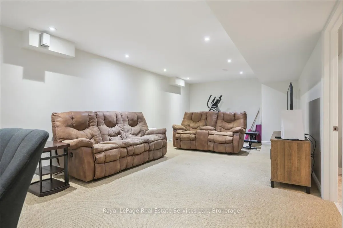 4737 Deforest Crescent