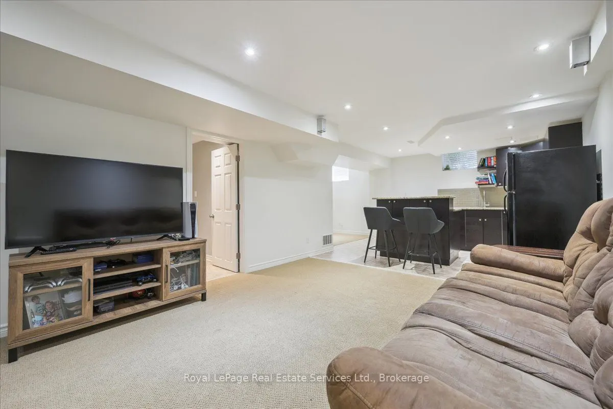 4737 Deforest Crescent