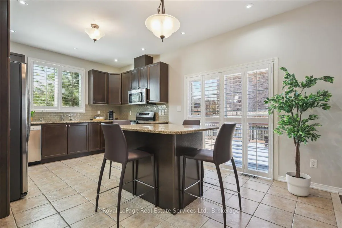 4737 Deforest Crescent
