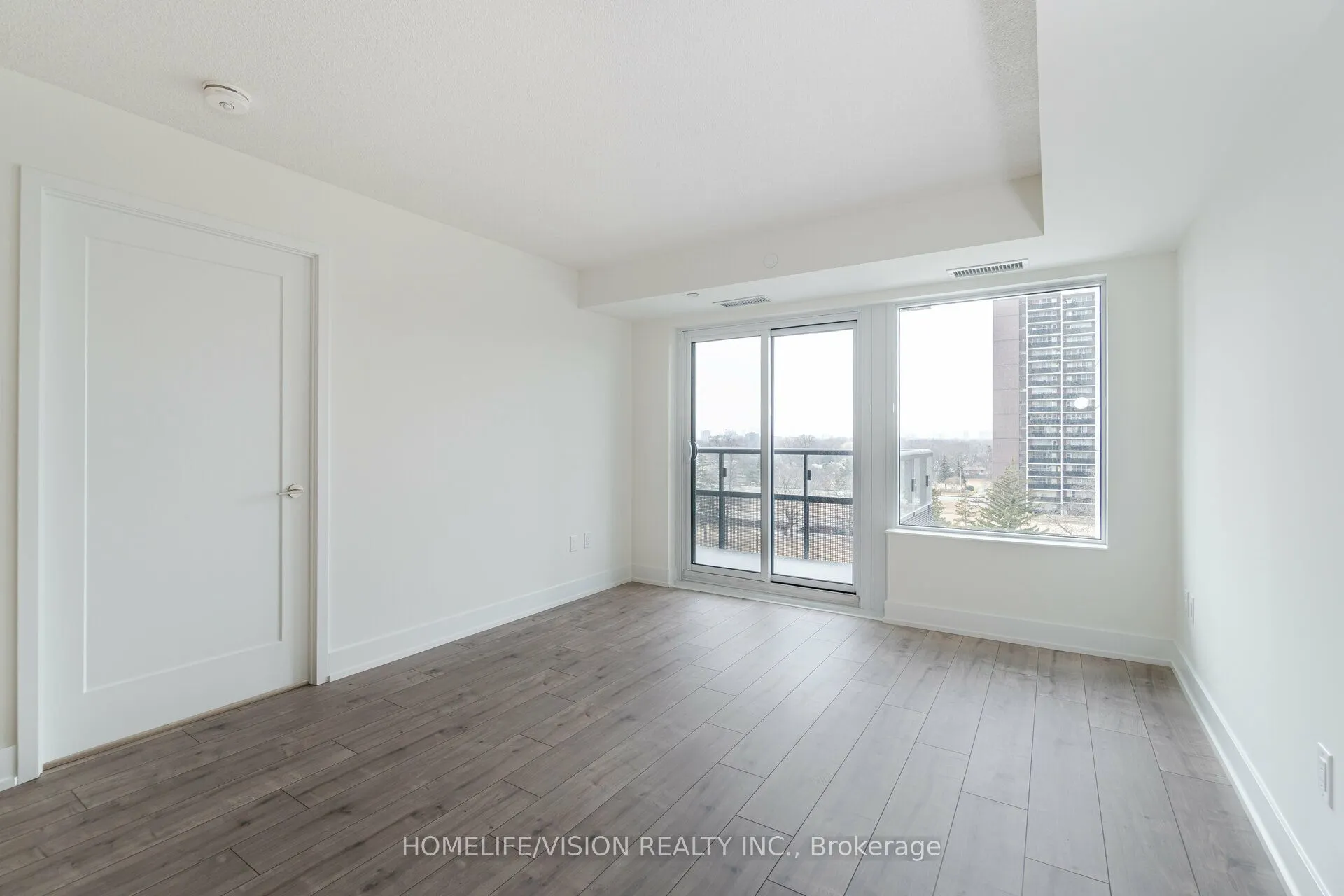 10 EVA Road, #503