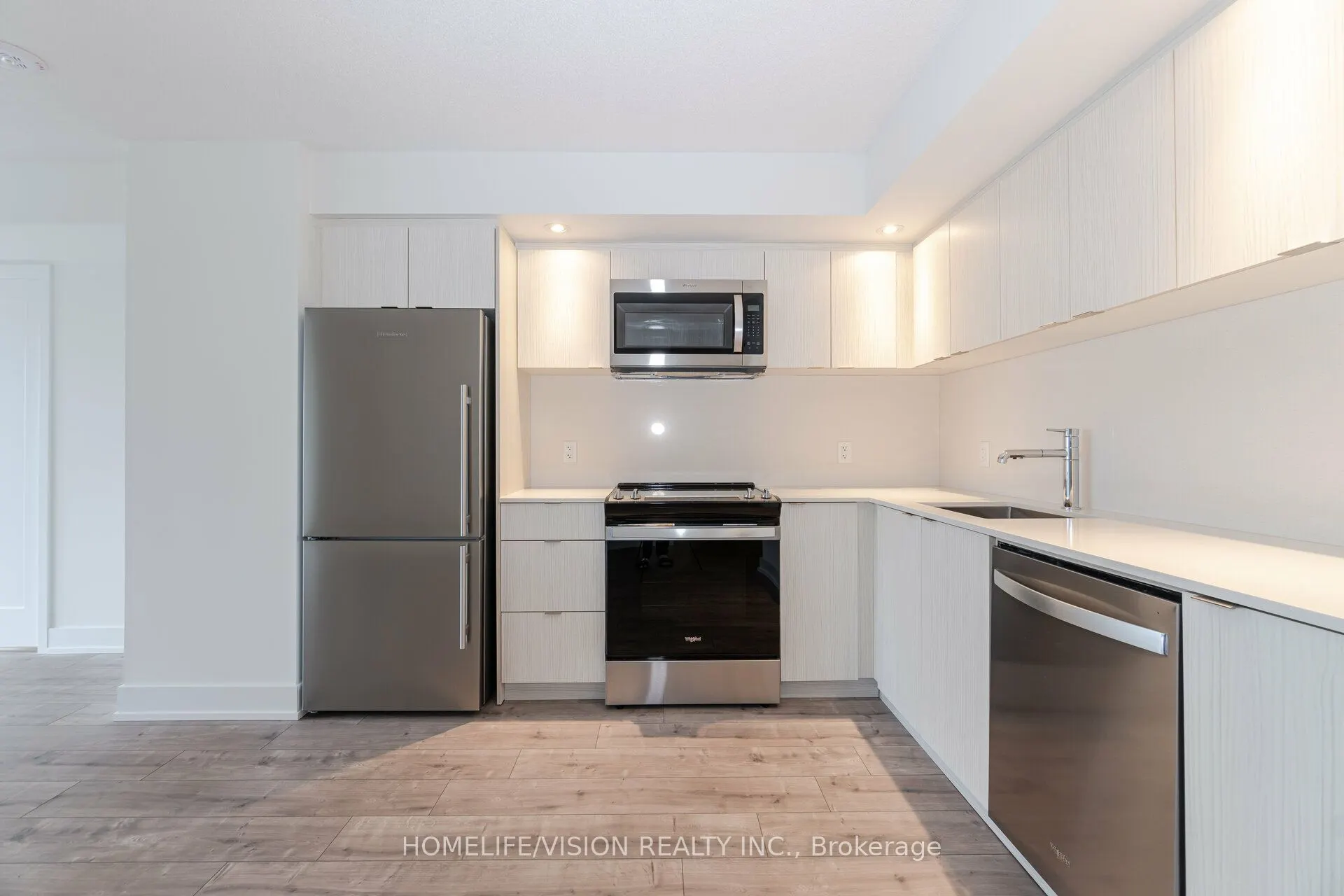 10 EVA Road, #503