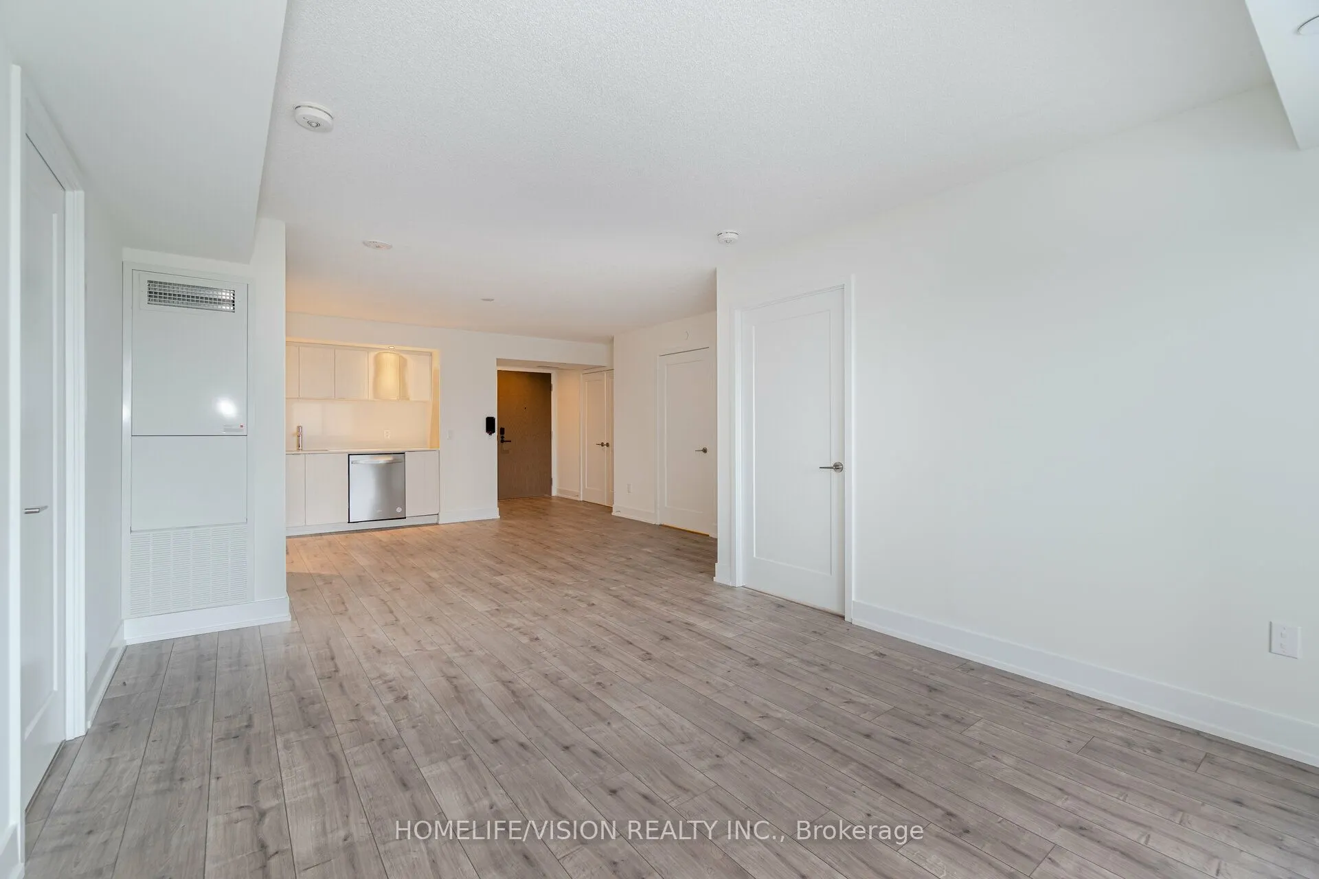 10 EVA Road, #503