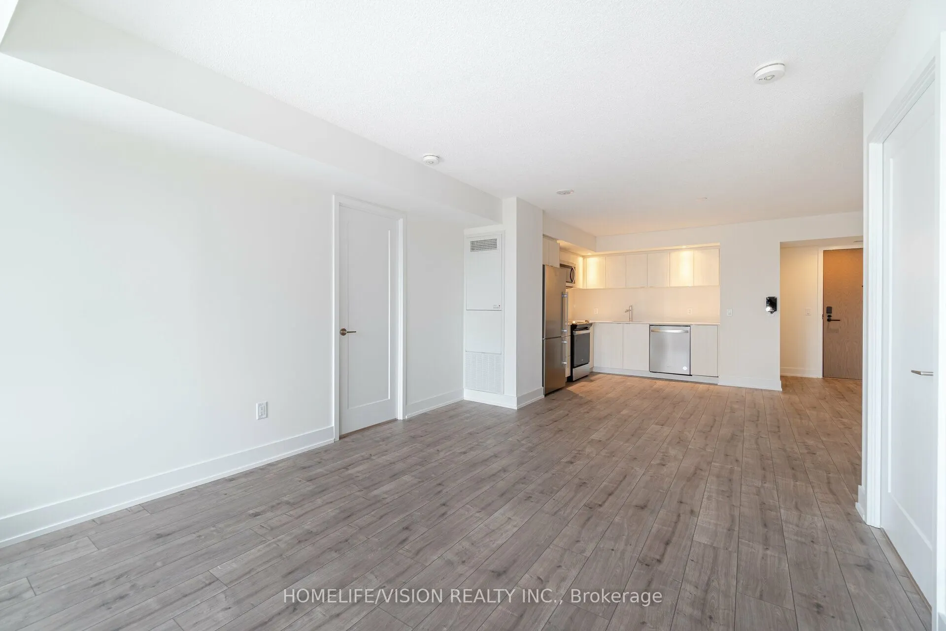 10 EVA Road, #503