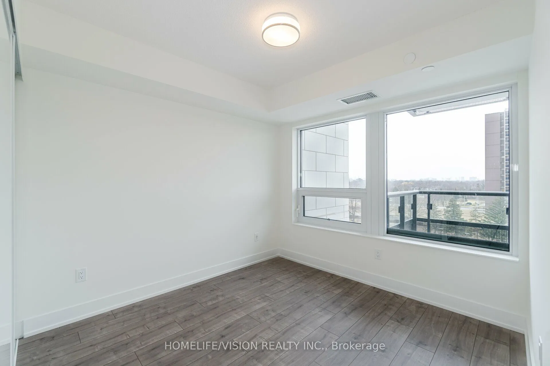 10 EVA Road, #503