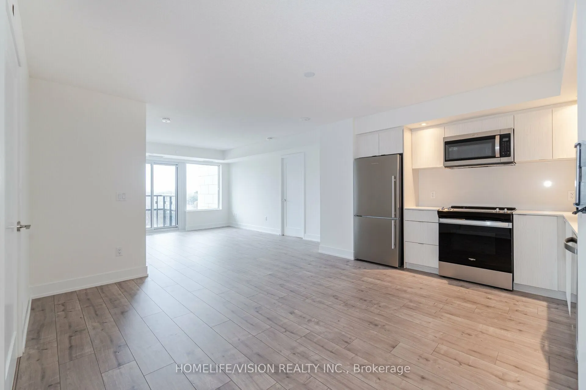 10 EVA Road, #503