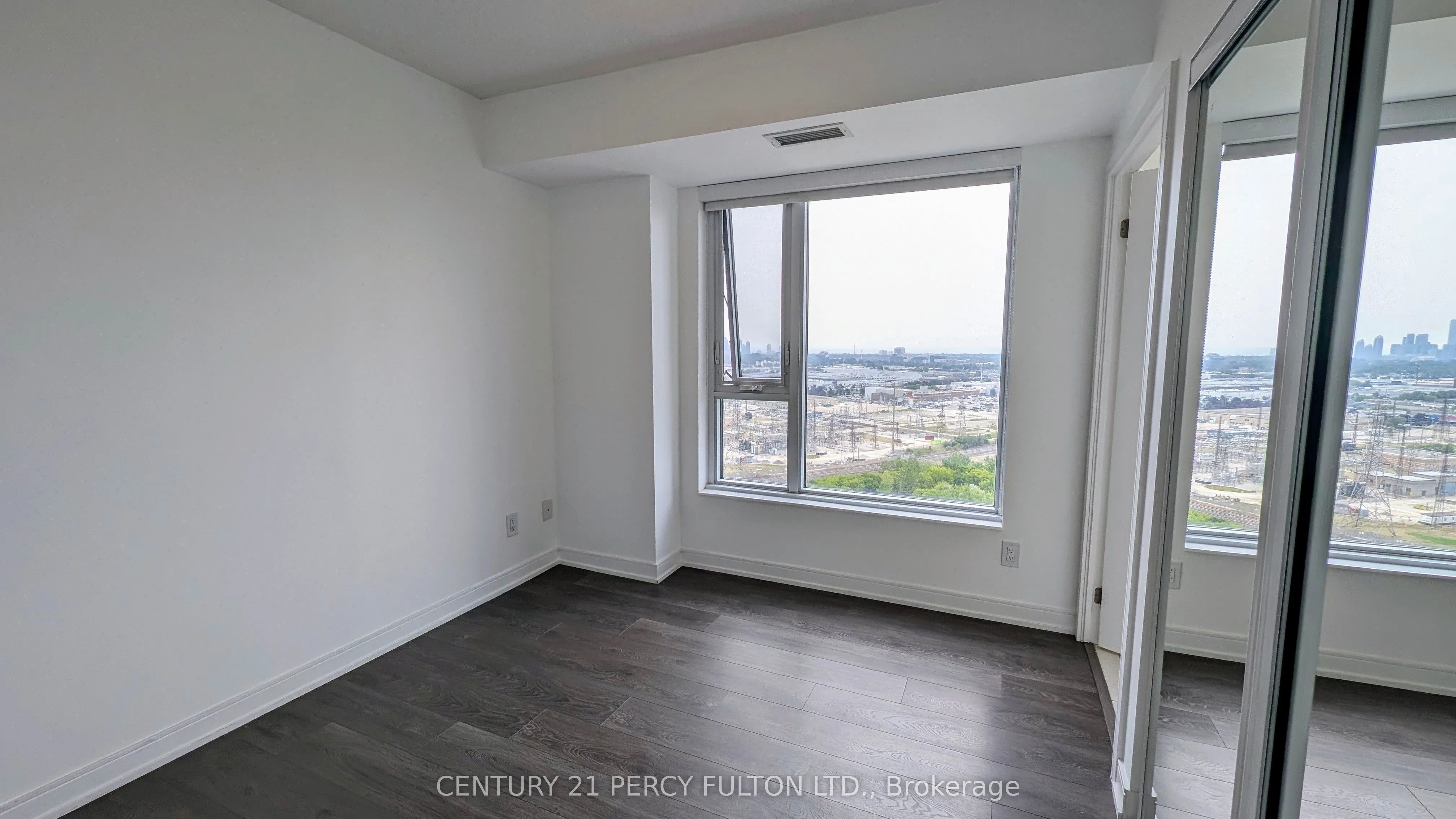 30 Samuel Wood Way, #1908