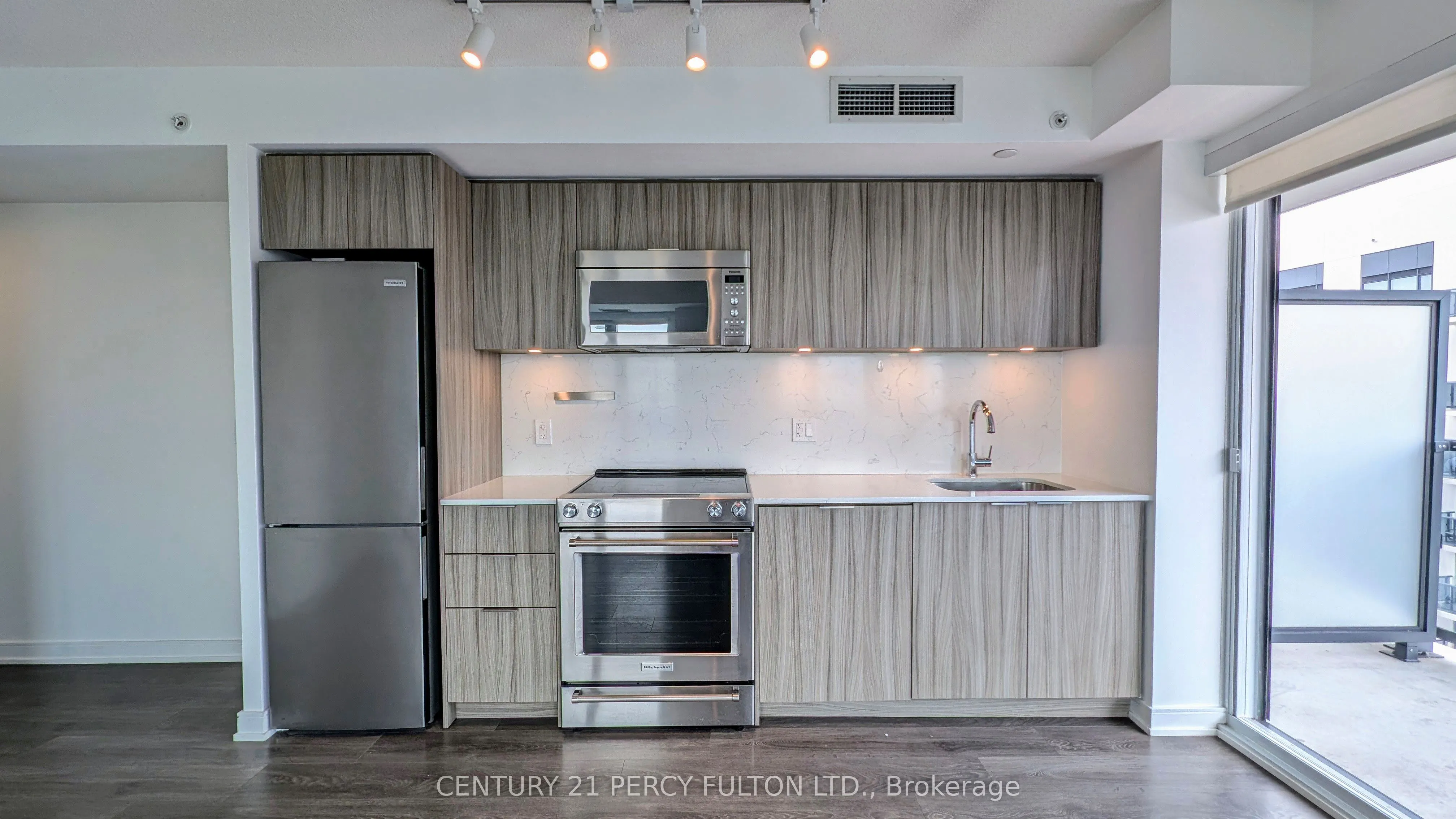 30 Samuel Wood Way, #1908
