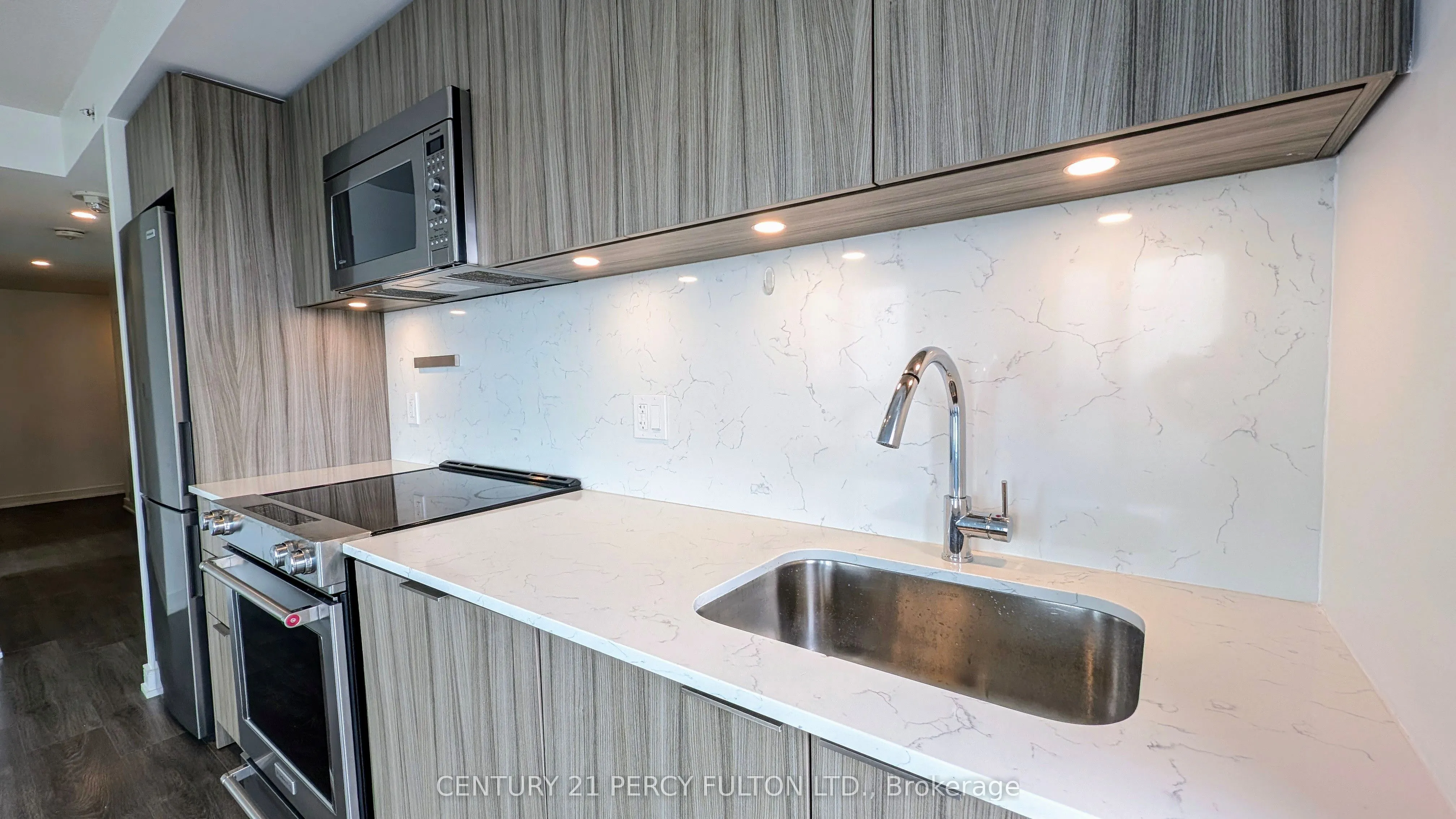 30 Samuel Wood Way, #1908
