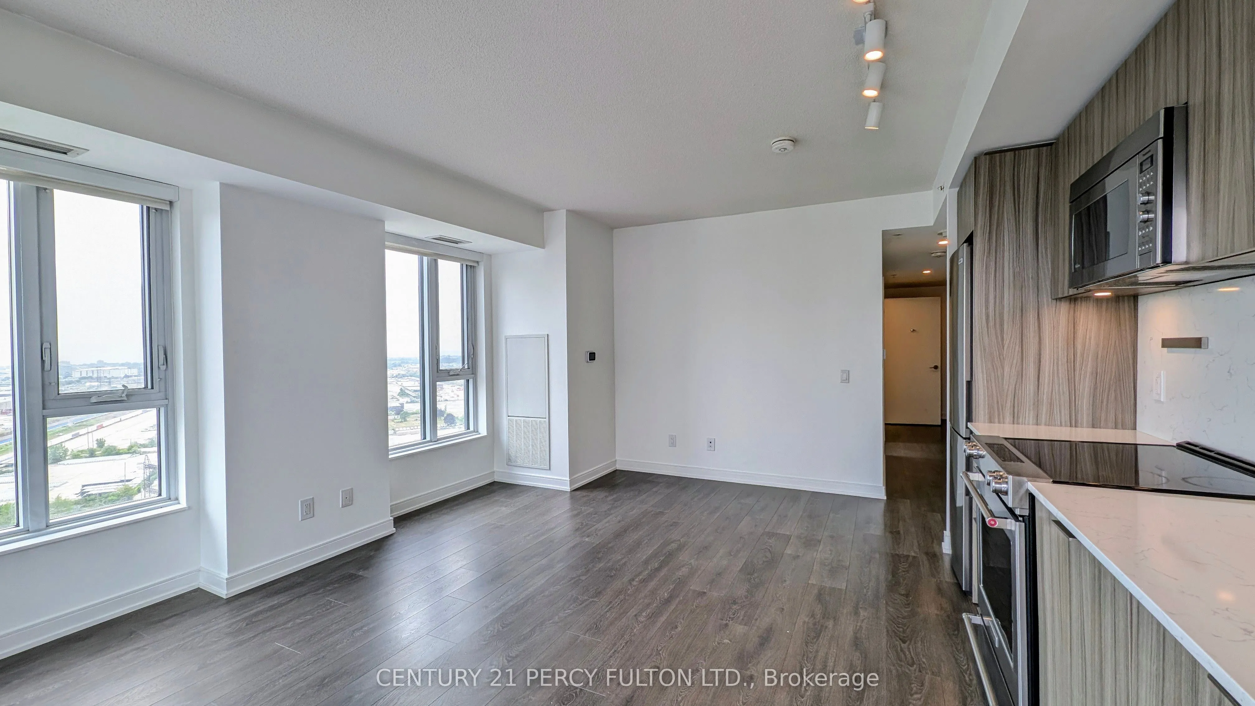 30 Samuel Wood Way, #1908