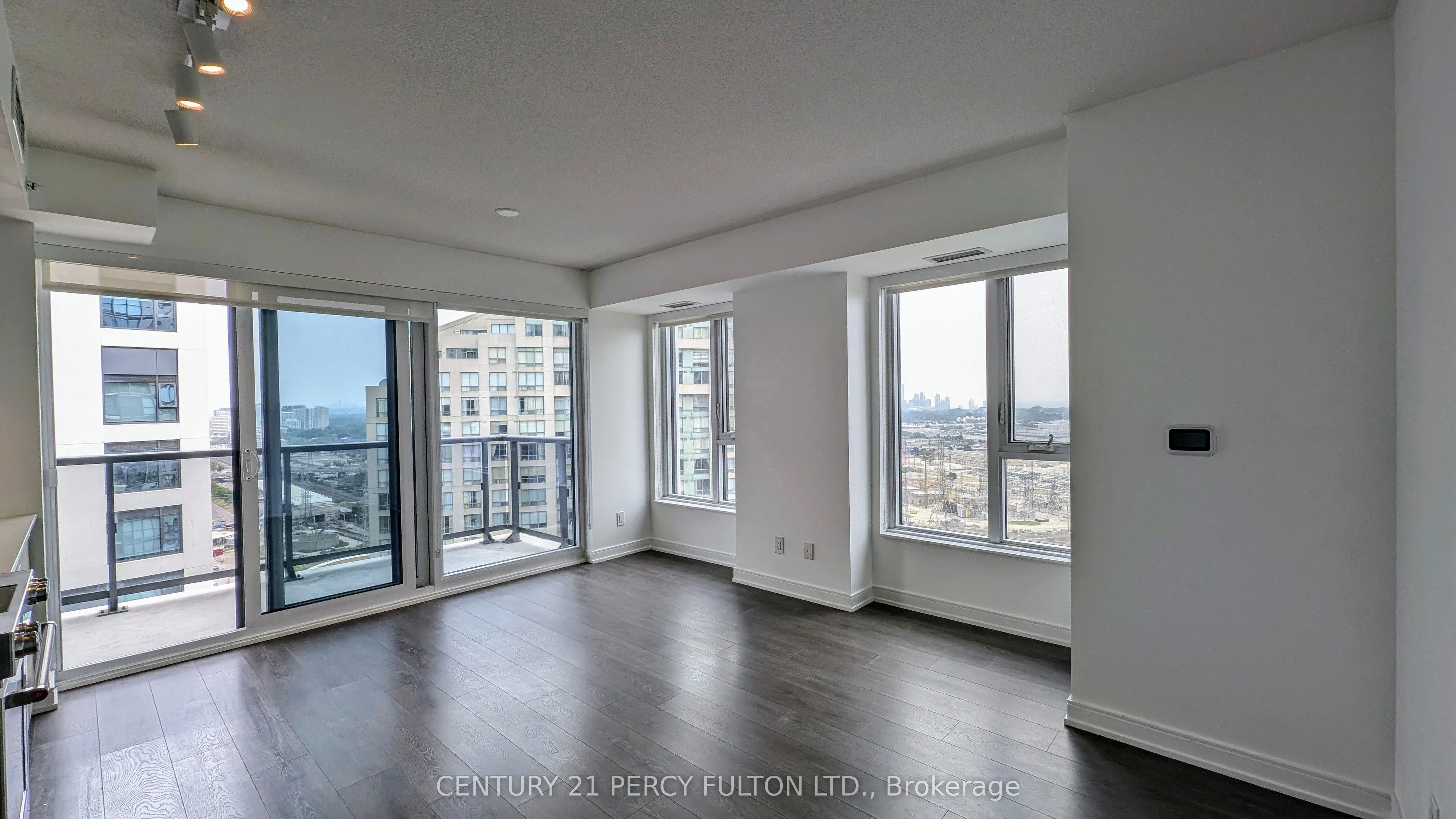 30 Samuel Wood Way, #1908