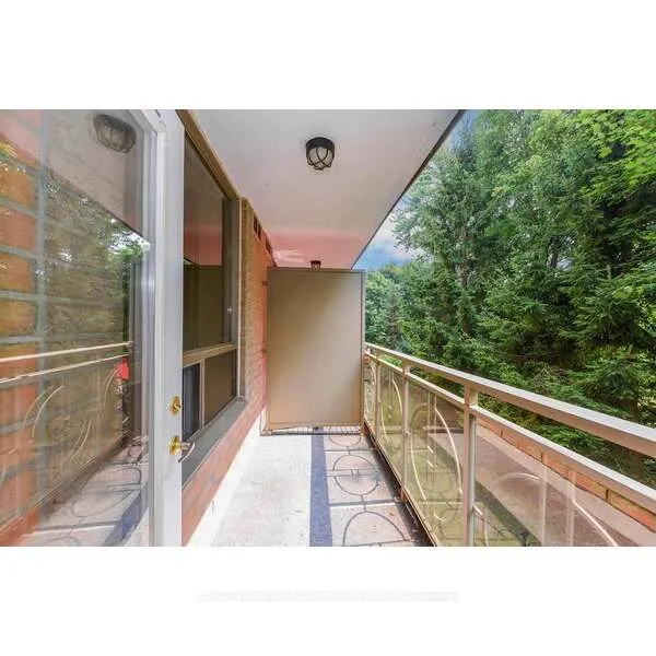 100 Burloak Drive, #1208
