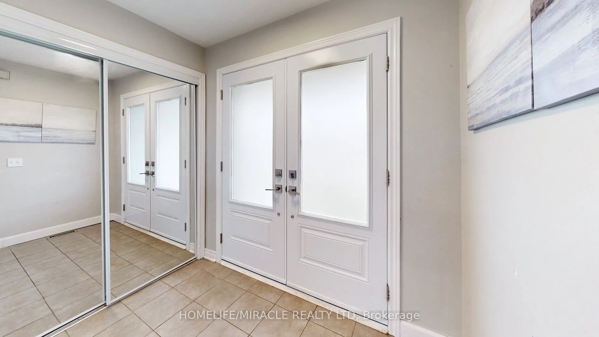126 Mowat Crescent