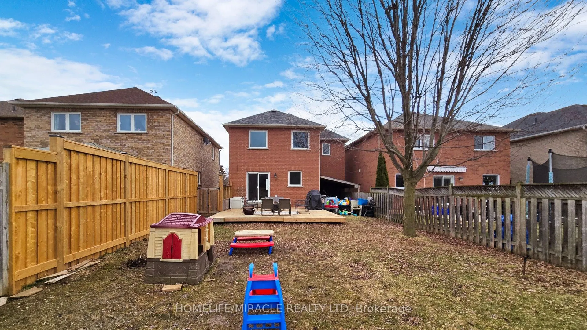 126 Mowat Crescent