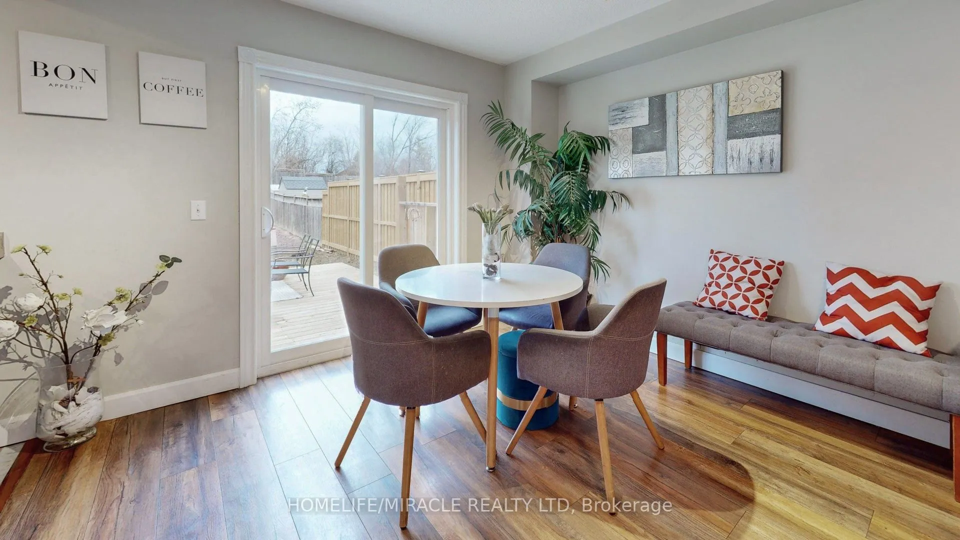 126 Mowat Crescent