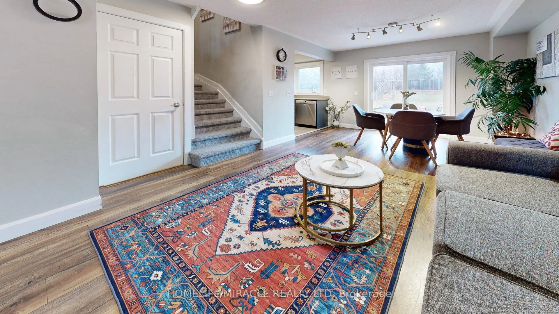 126 Mowat Crescent