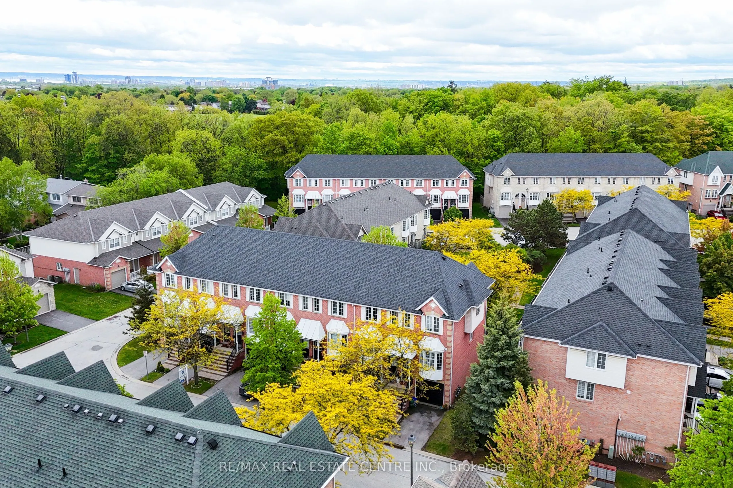 3480 Upper Middle Road, #82