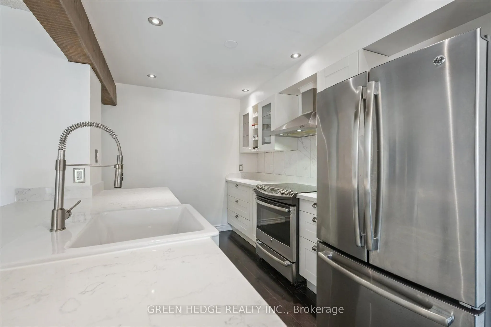 220 Baronwood Court, #220