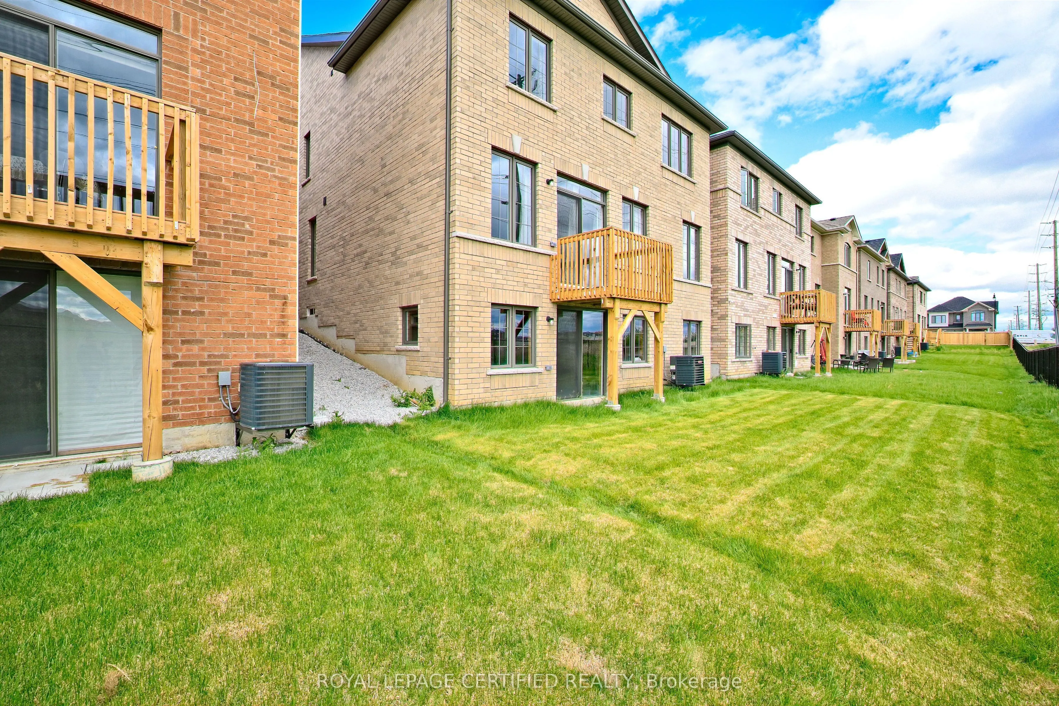 14 Bavenden Crescent