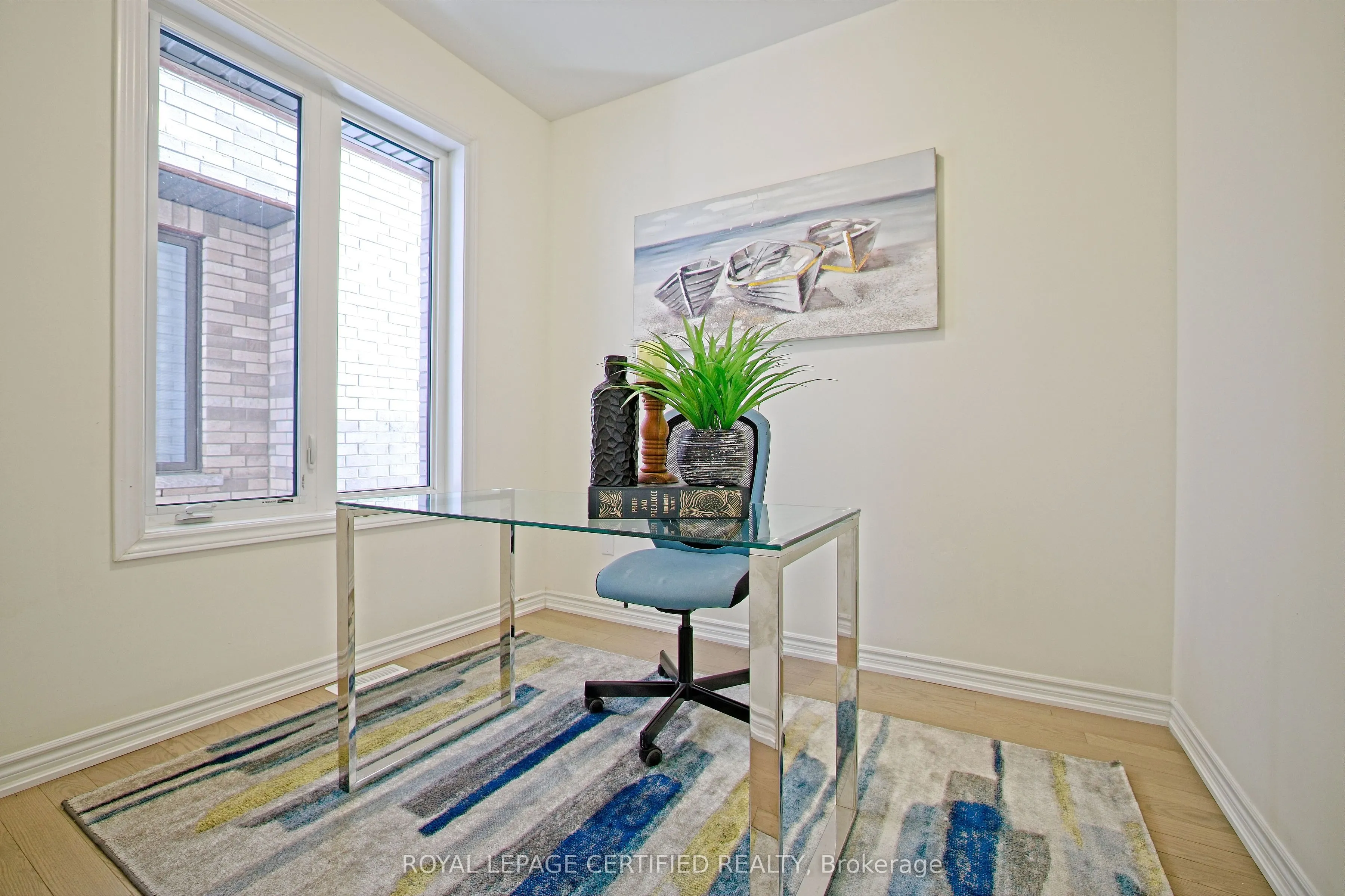 14 Bavenden Crescent