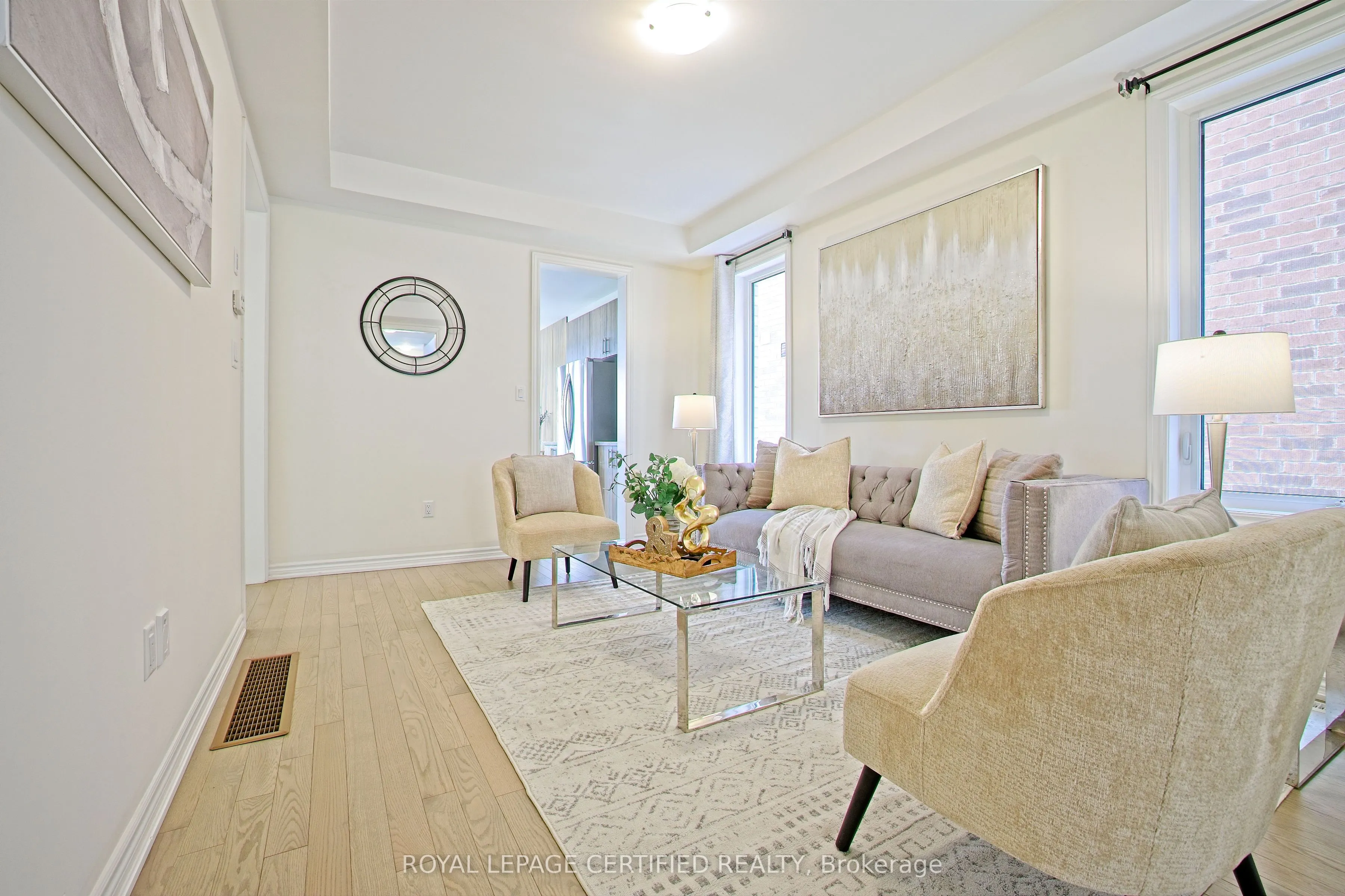 14 Bavenden Crescent