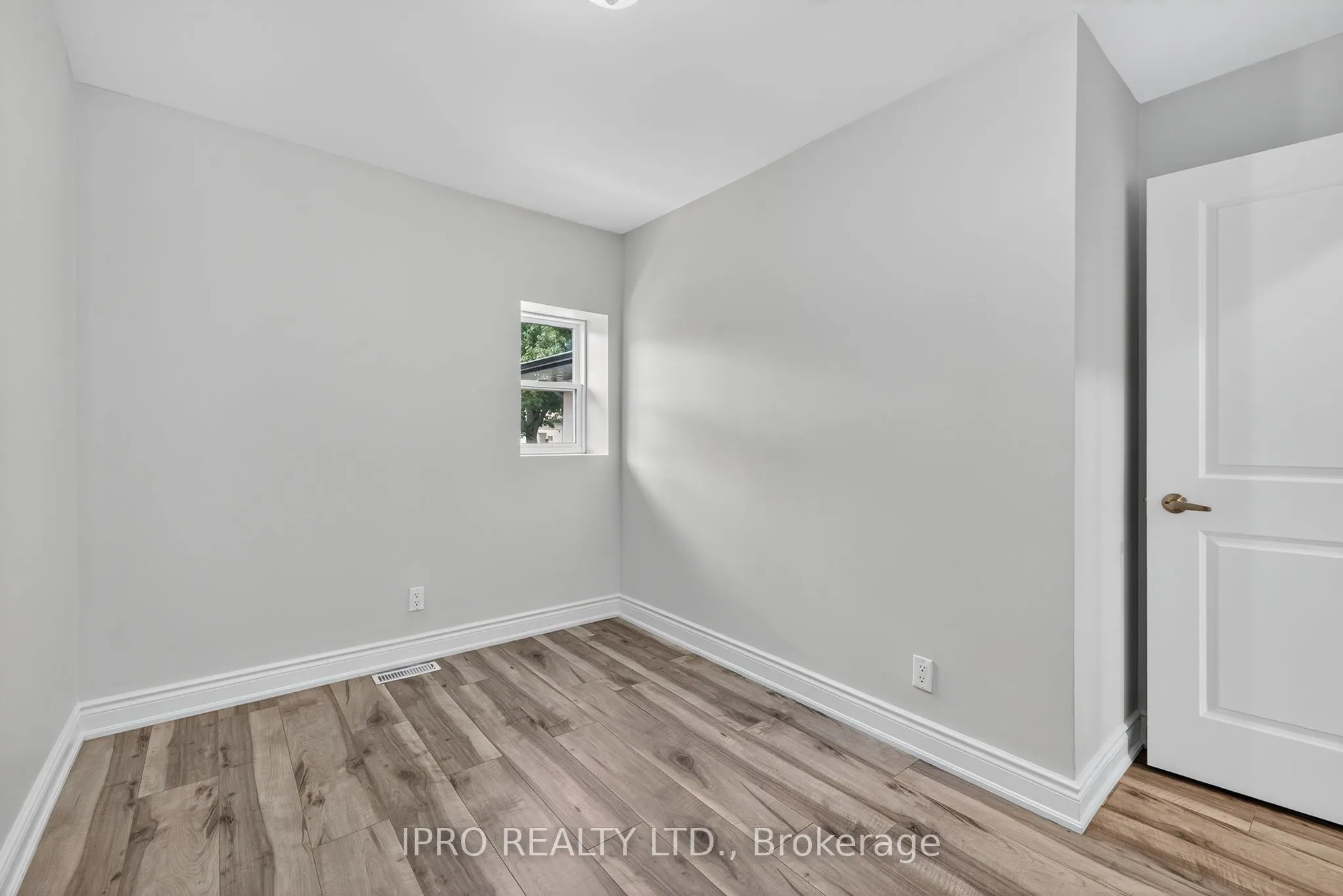 34 Knox Avenue