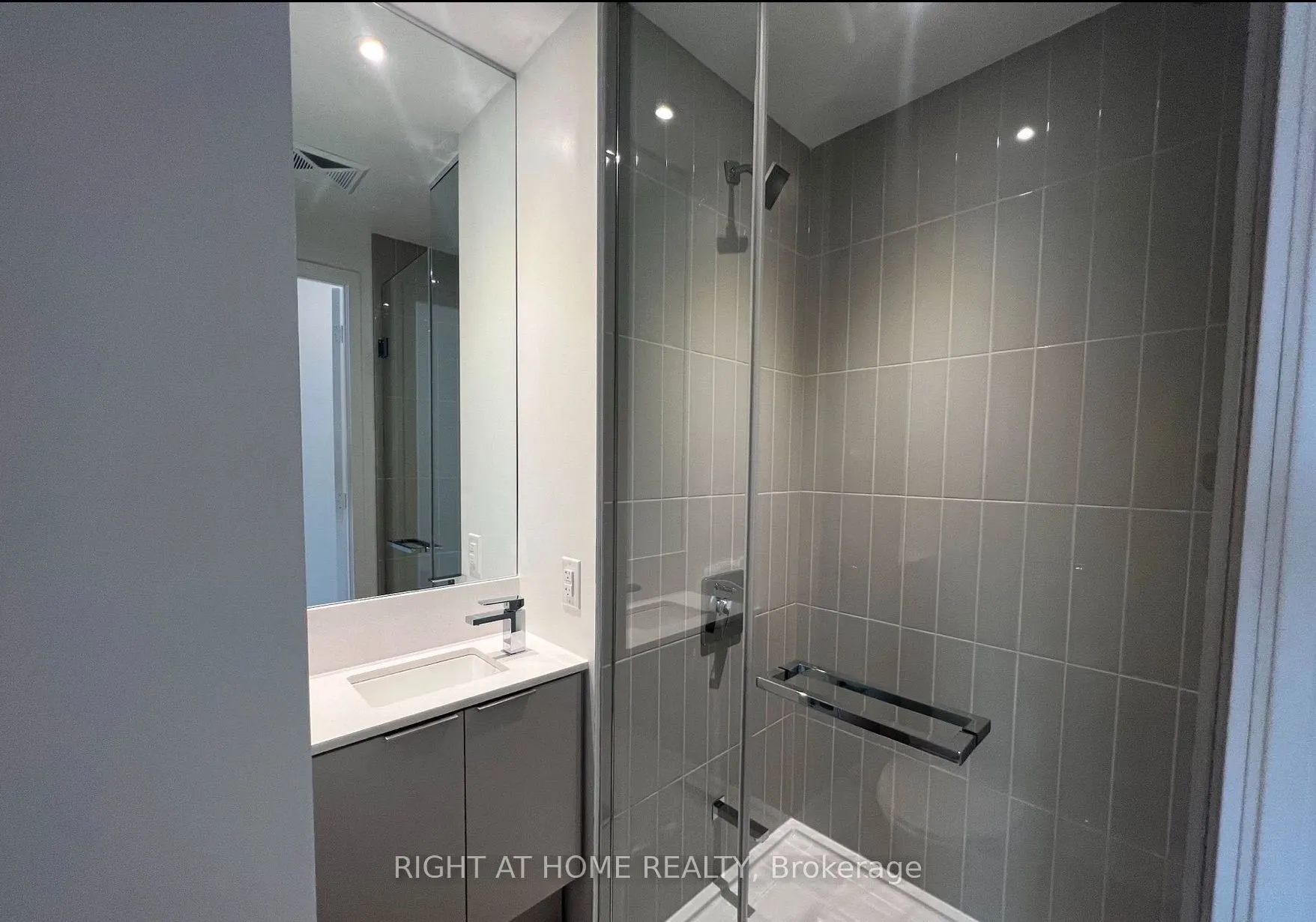 3900 Confederation Parkway, #2507