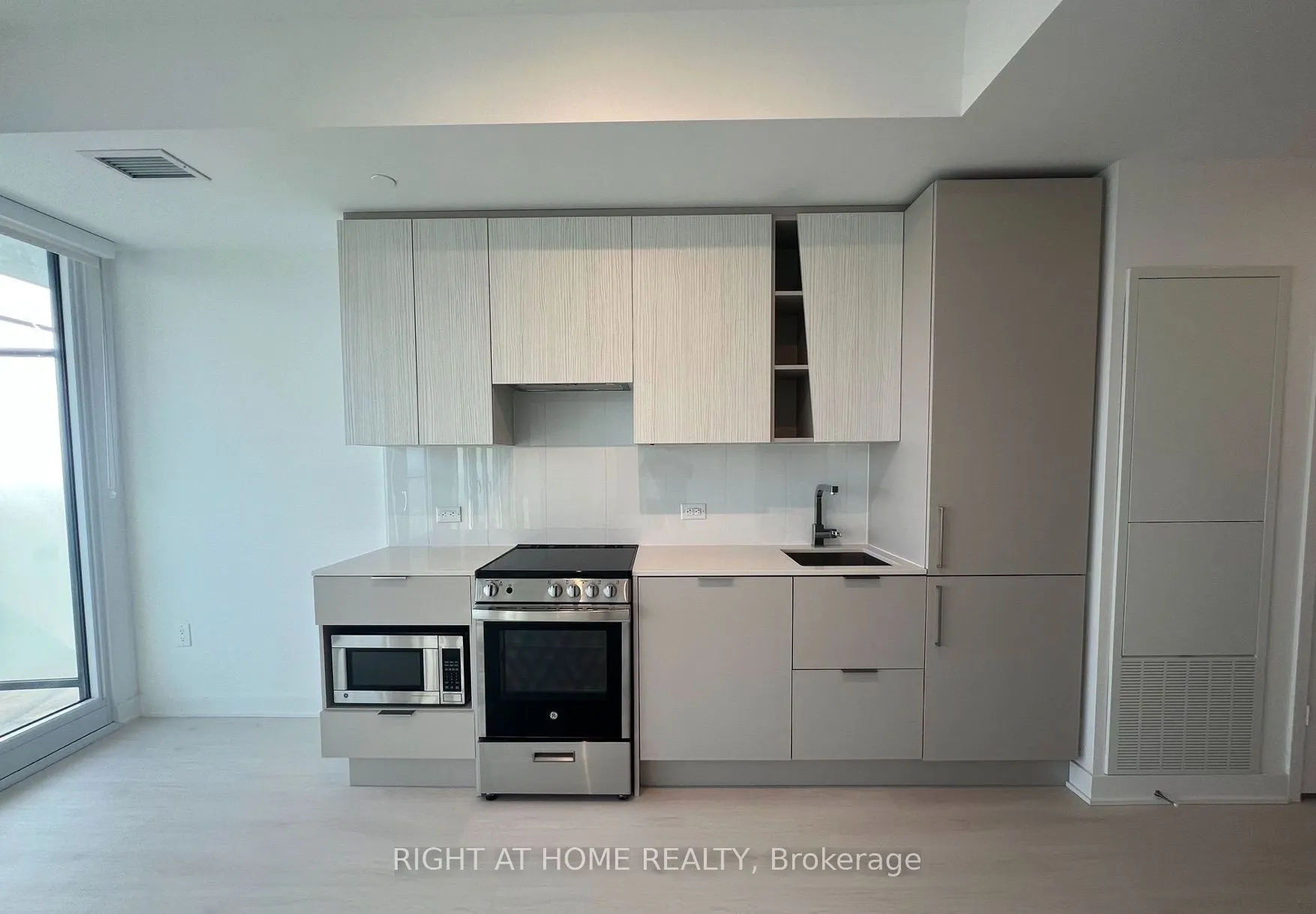 3900 Confederation Parkway, #2507