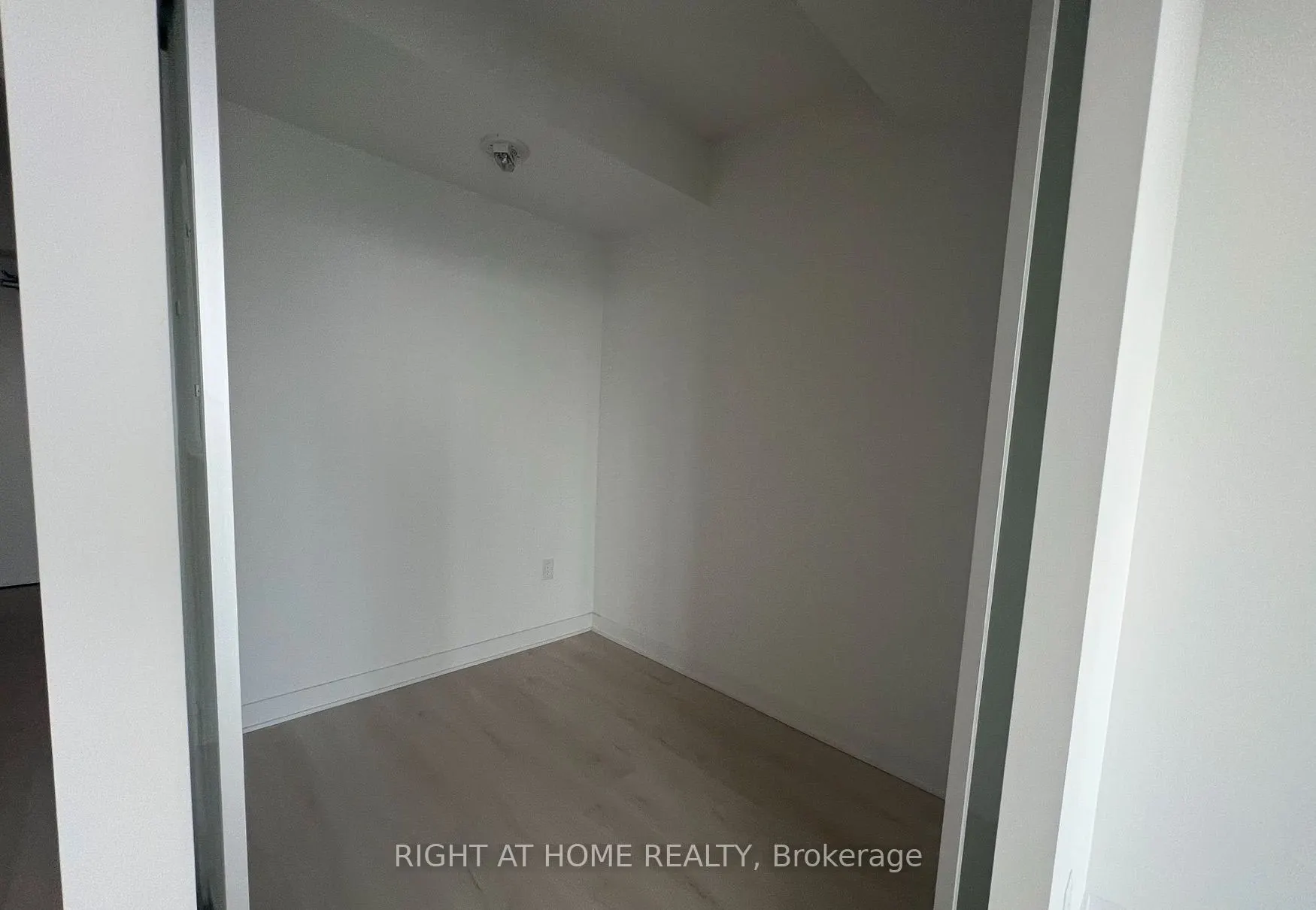 3900 Confederation Parkway, #2507