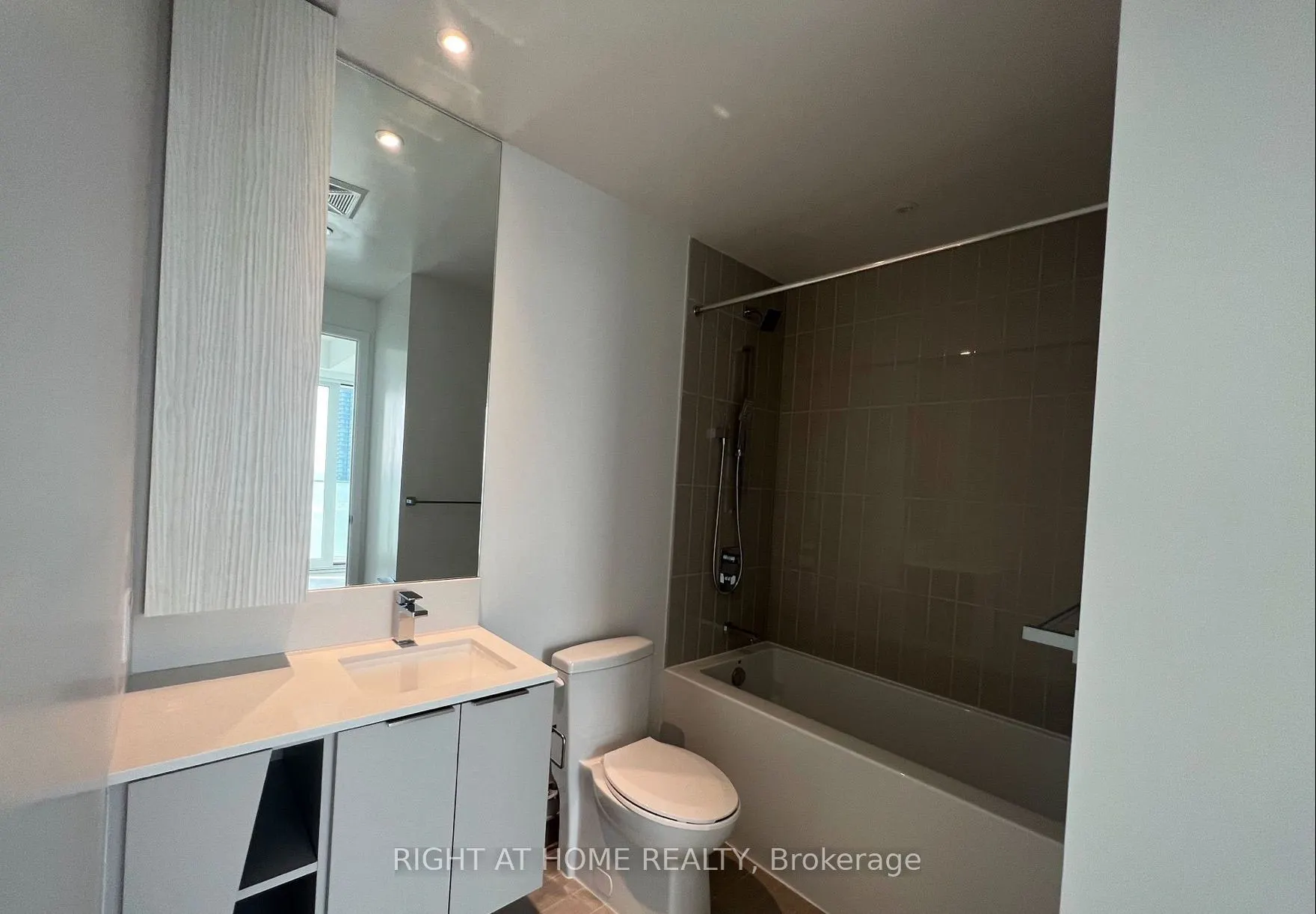 3900 Confederation Parkway, #2507