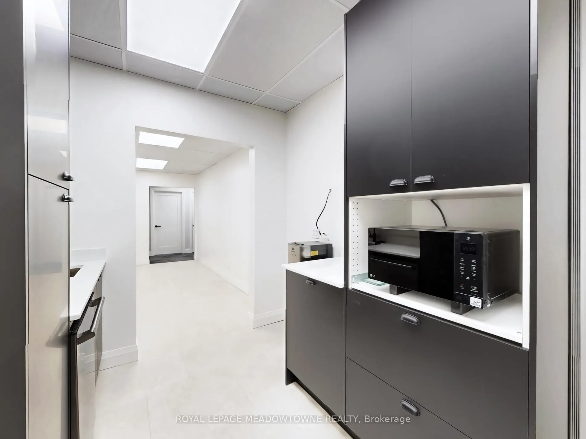 37 Main Street, #Suite B