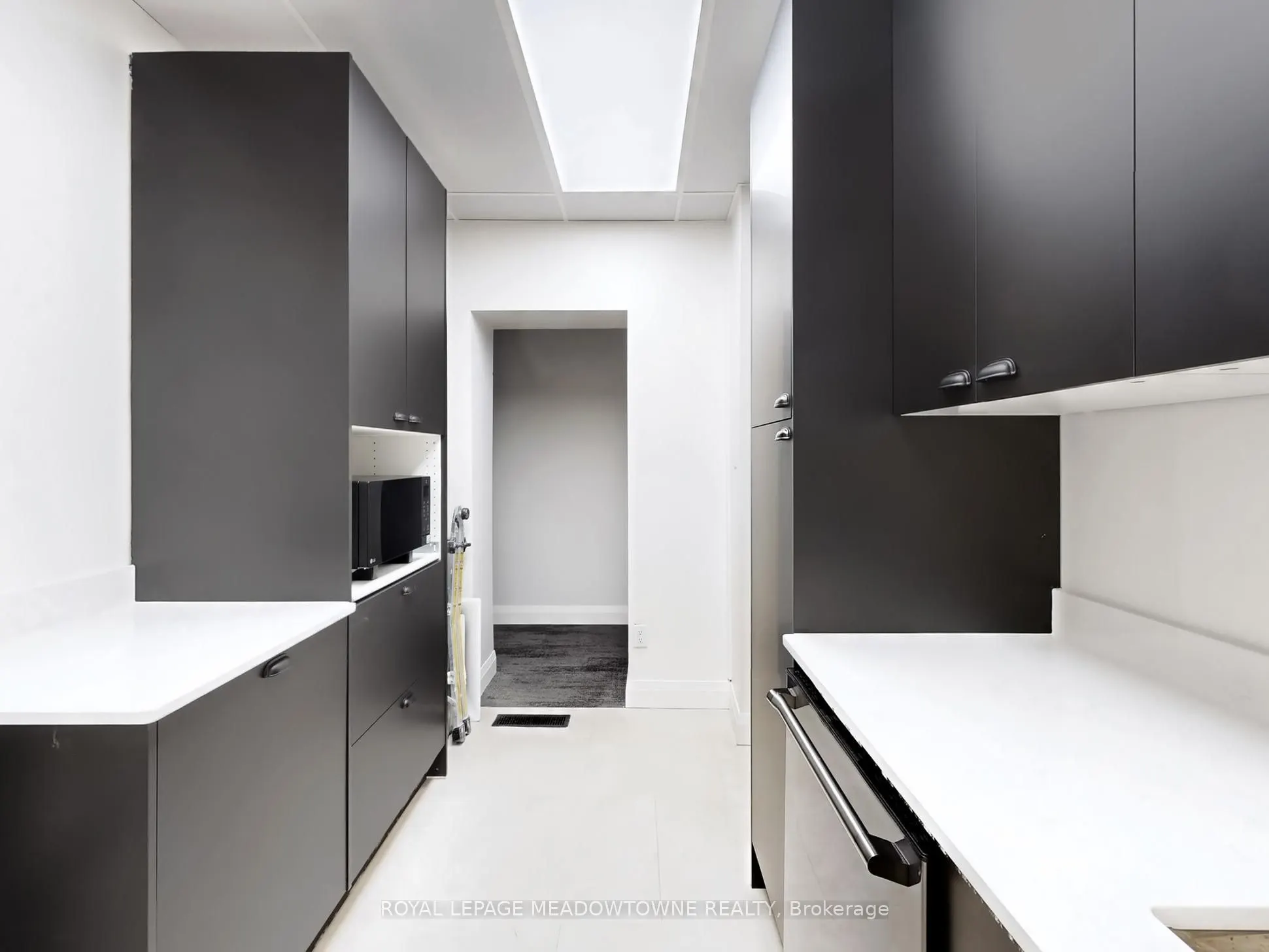 37 Main Street, #Suite B