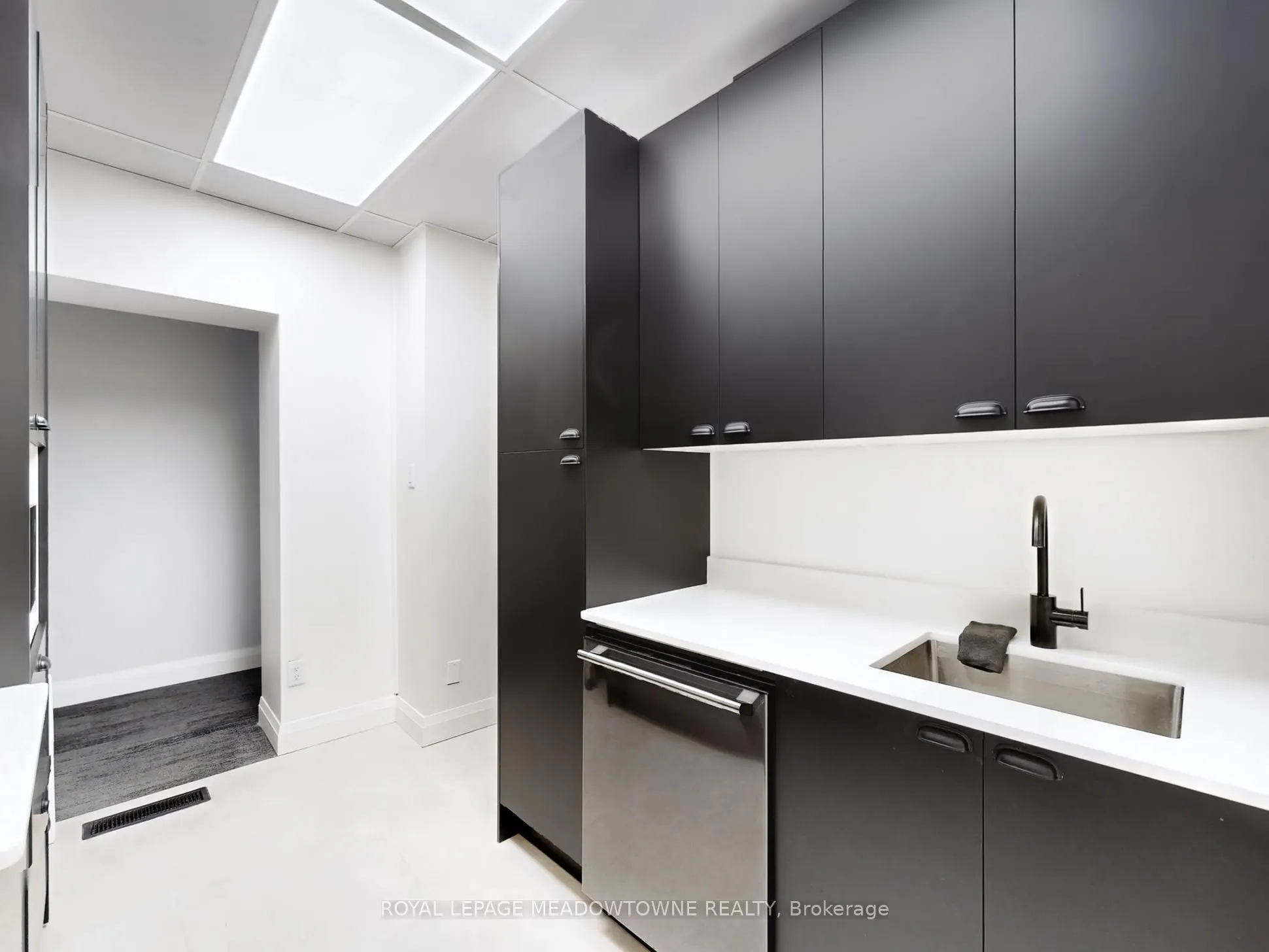37 Main Street, #Suite B