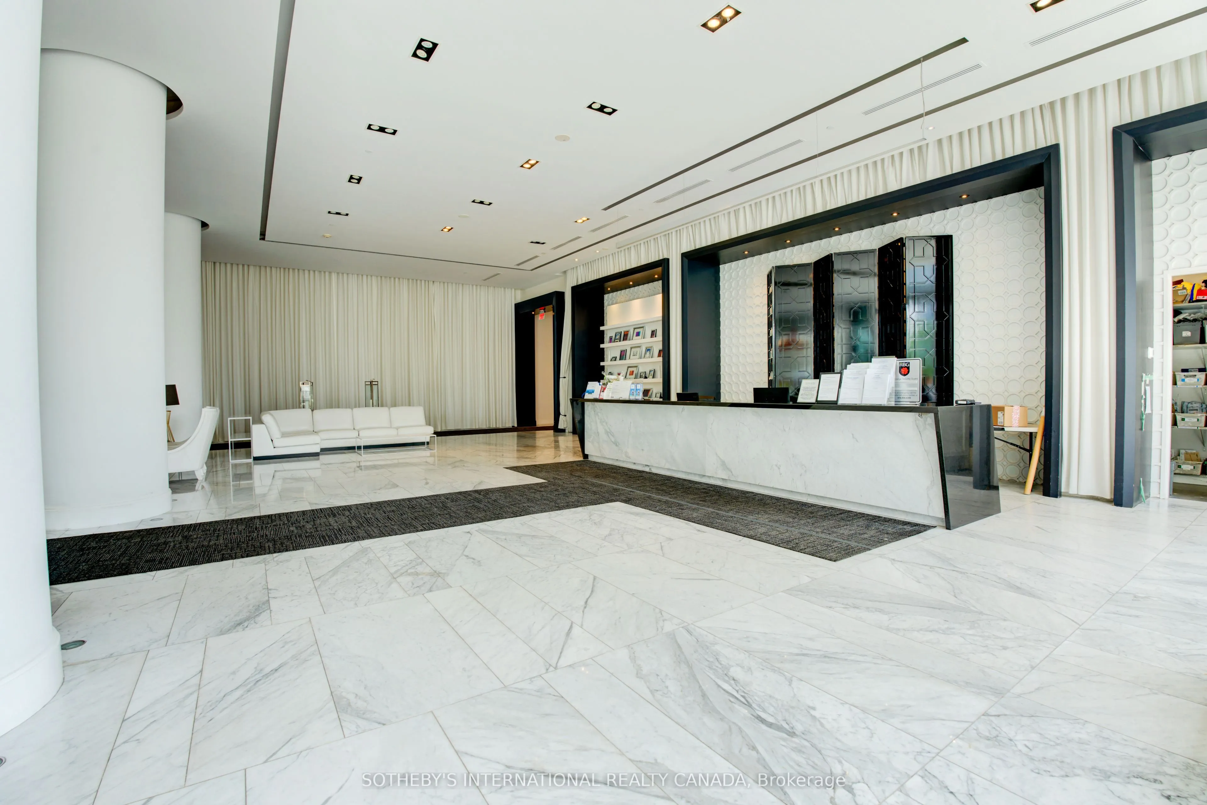 88 Park Lawn Road, #608