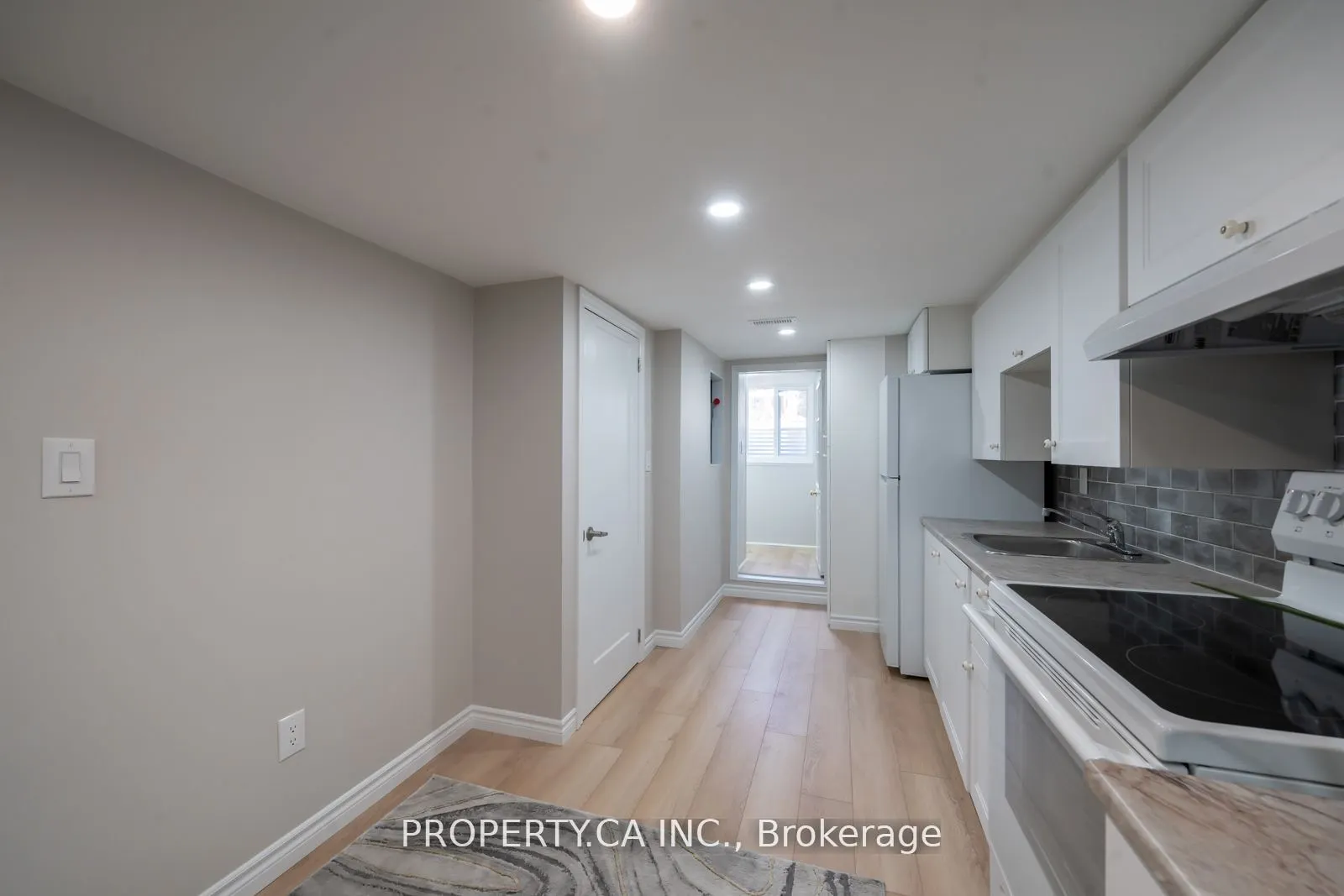 557 Perth Avenue, #Lower