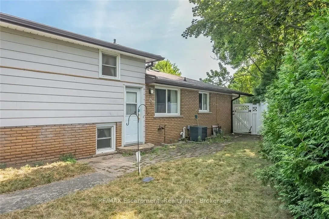 231 BARRYMORE Court
